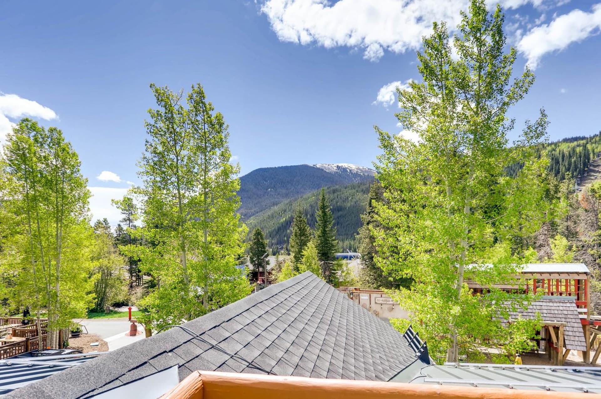 Jackpine & Black Bear Condos by Vail Resorts interior in Keystone, CO — gallery photo 2