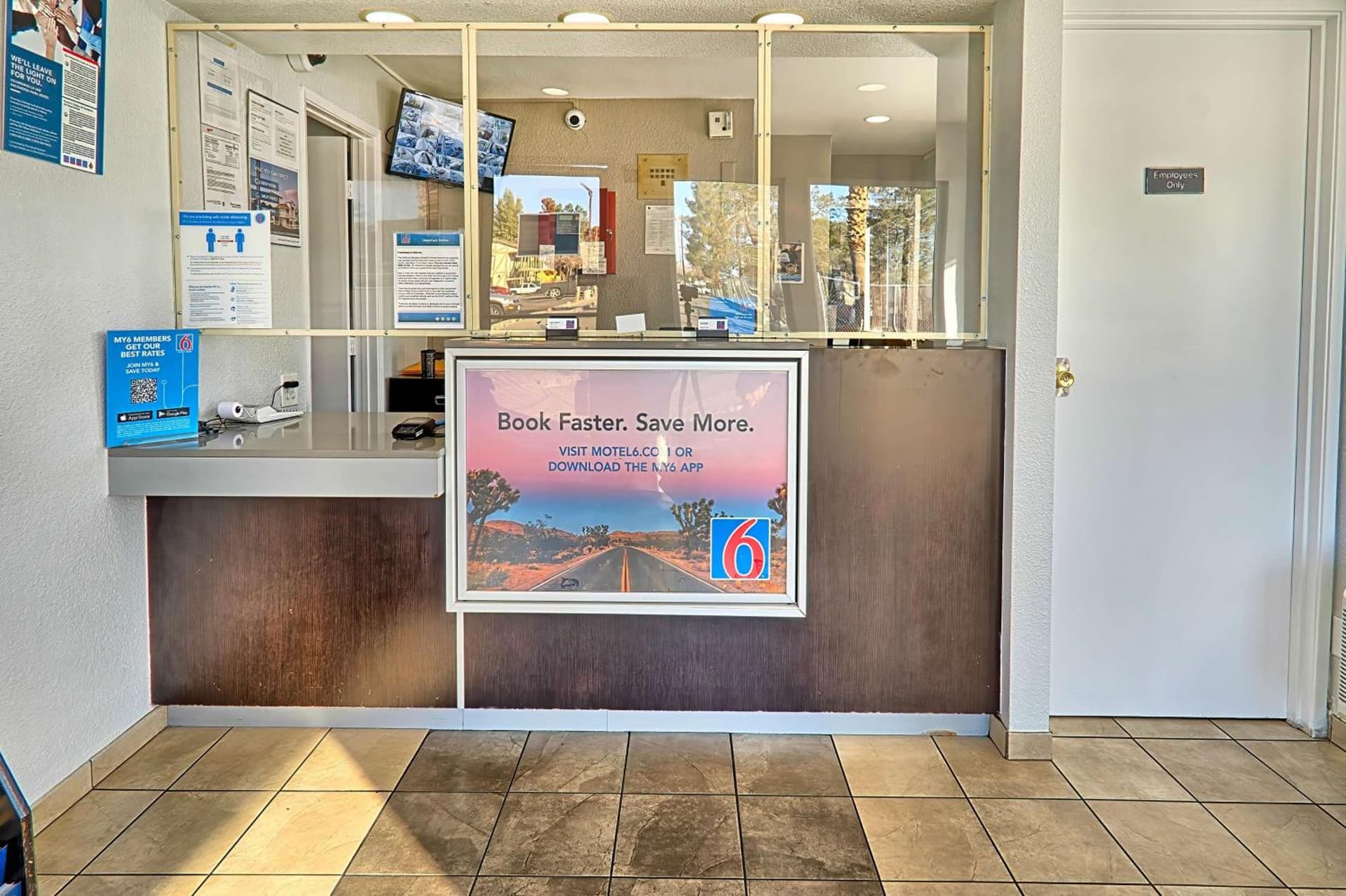 Motel 6-Lancaster, CA property views in Lancaster, CA — gallery photo 3