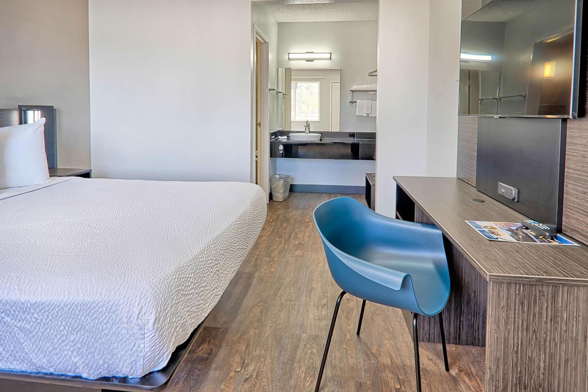Motel 6-Lancaster, CA property views in Lancaster, CA — gallery photo 3
