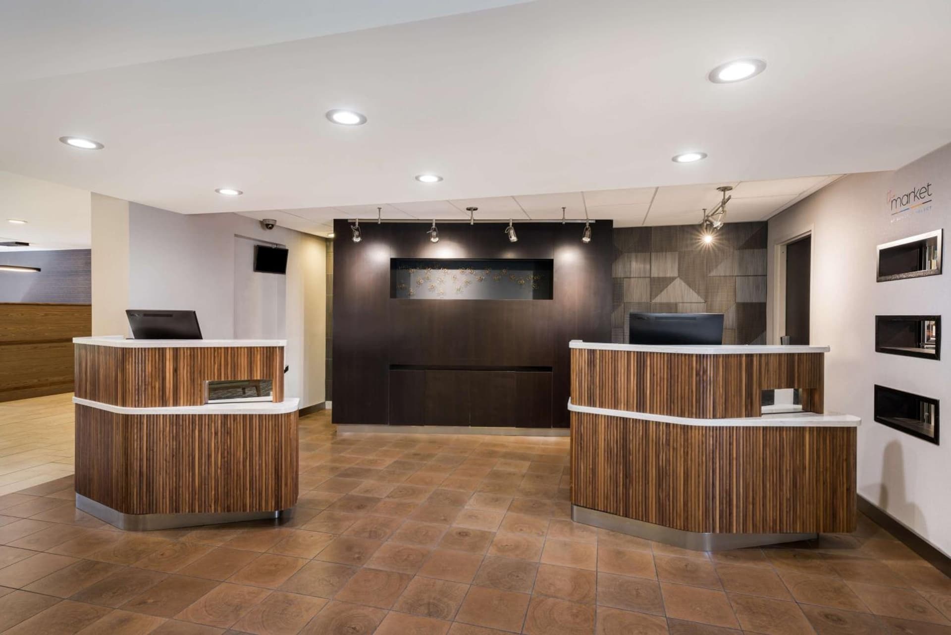 Sonesta Select San Jose Airport property views in San Jose, CA — gallery photo 3