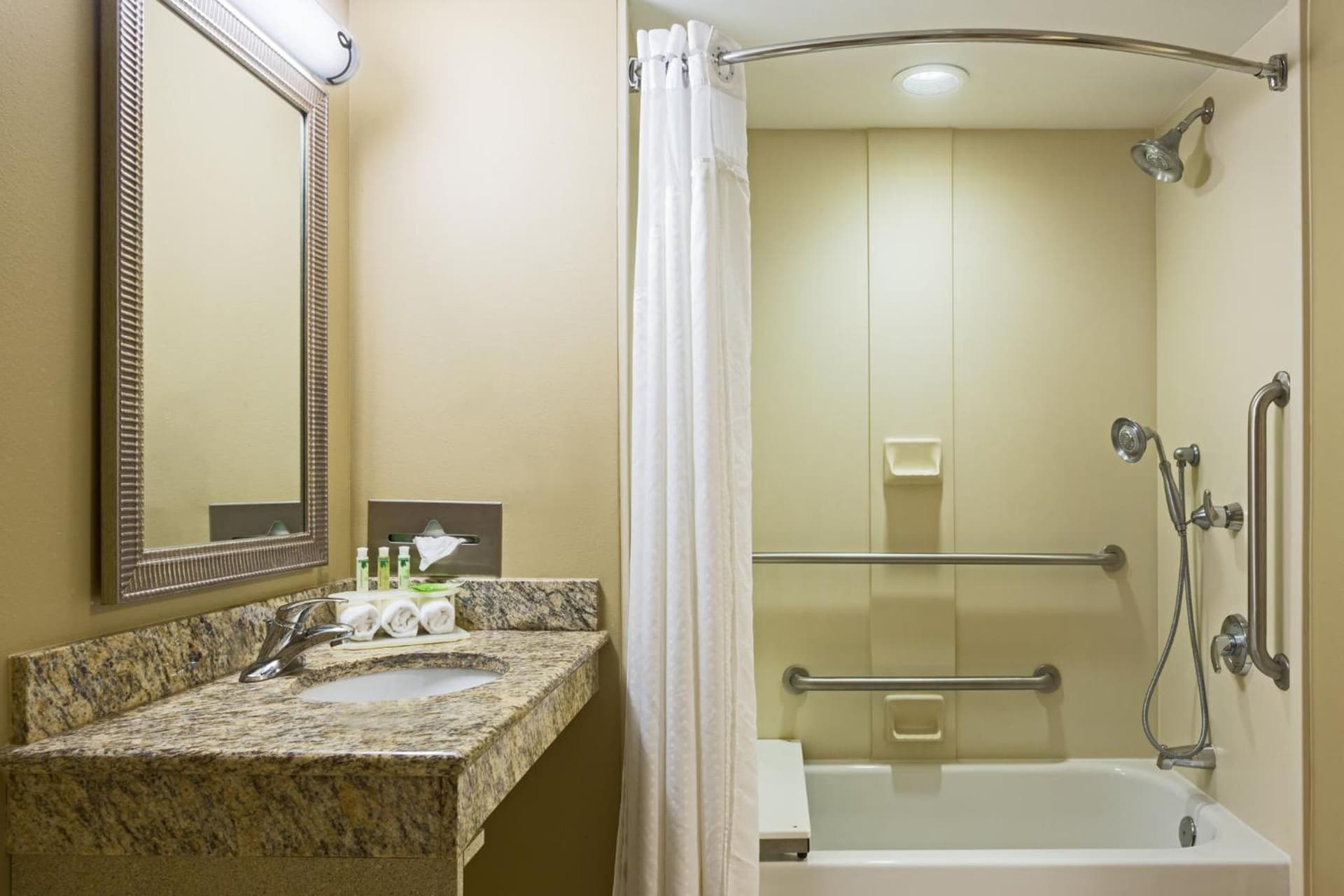 Holiday Inn Express Hotel & Suites Fort Pierce West by IHG interior in Fort Pierce, FL — gallery photo 2