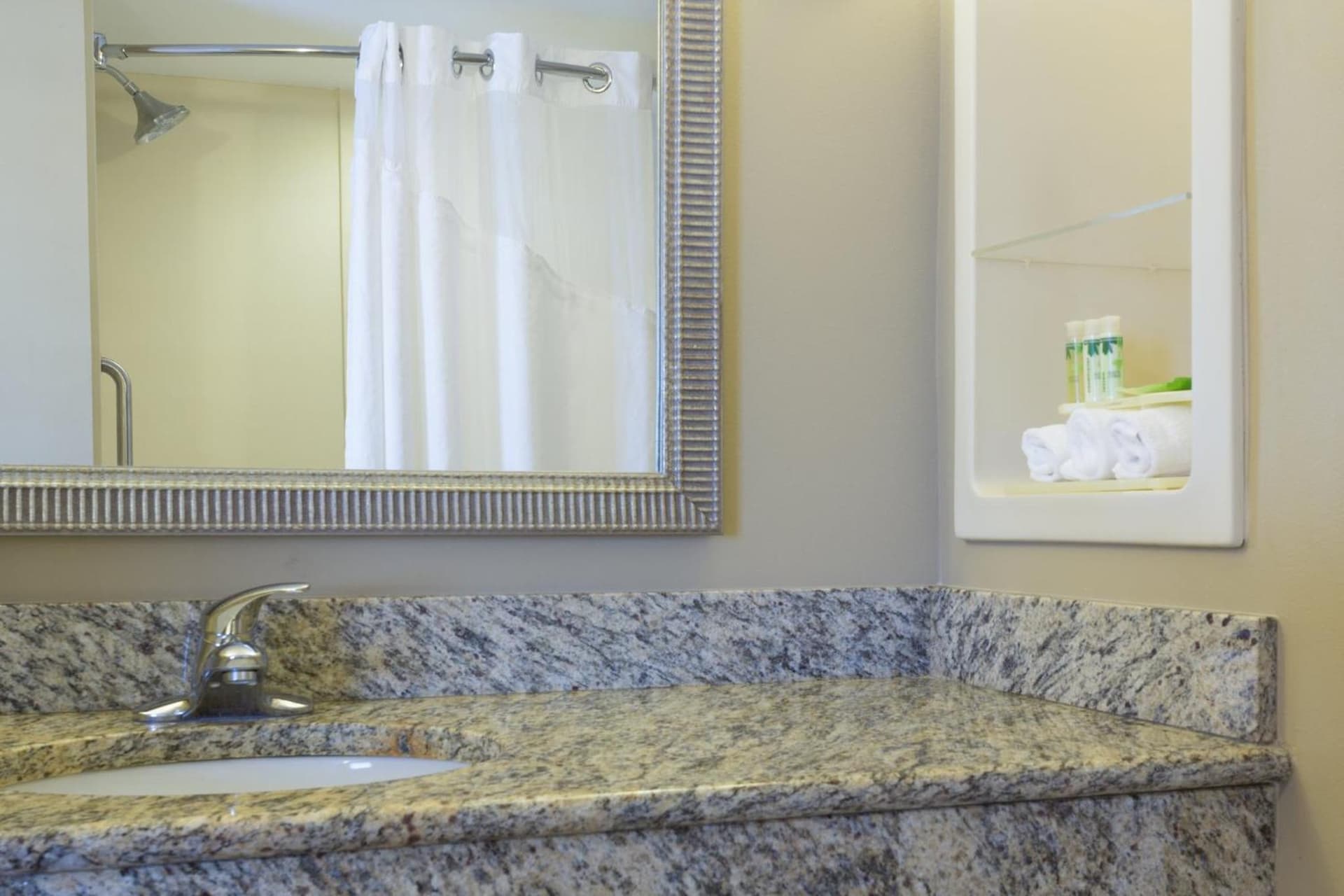 Holiday Inn Express Hotel & Suites Fort Pierce West by IHG gallery photo in Fort Pierce, FL — image 34