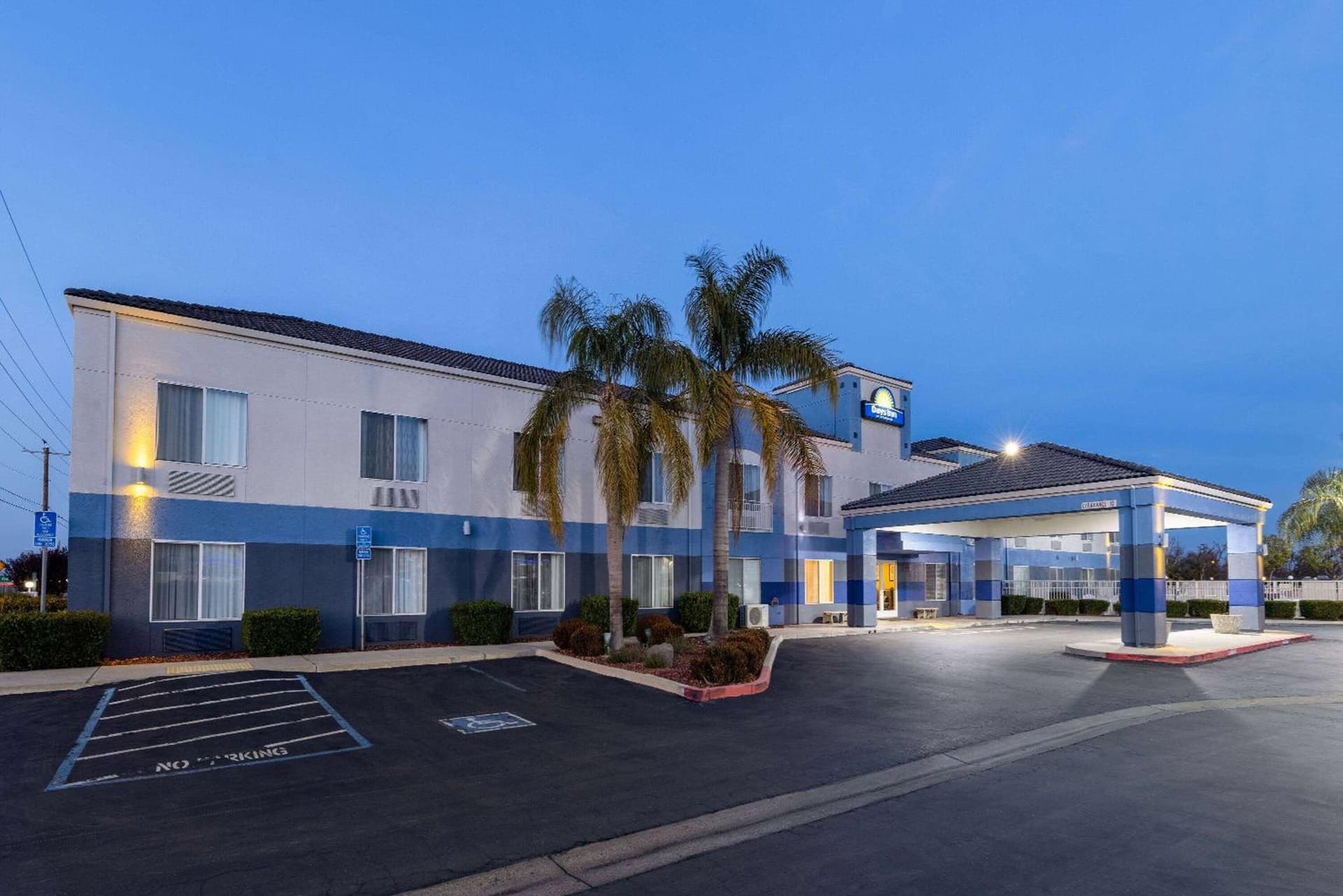 Days Inn by Wyndham Lathrop interior in Lathrop, CA — gallery photo 2