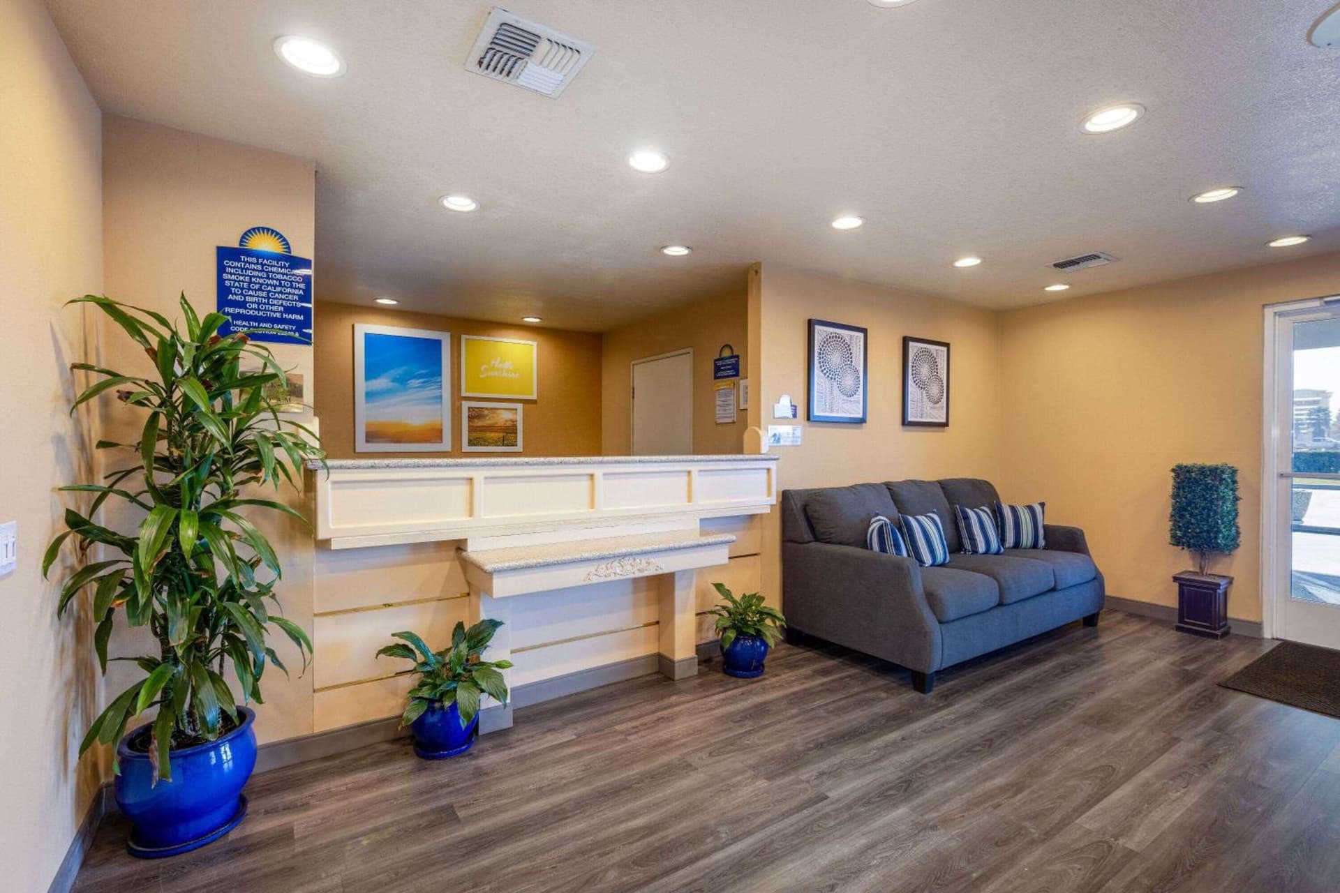 Days Inn by Wyndham Lathrop property views in Lathrop, CA — gallery photo 3