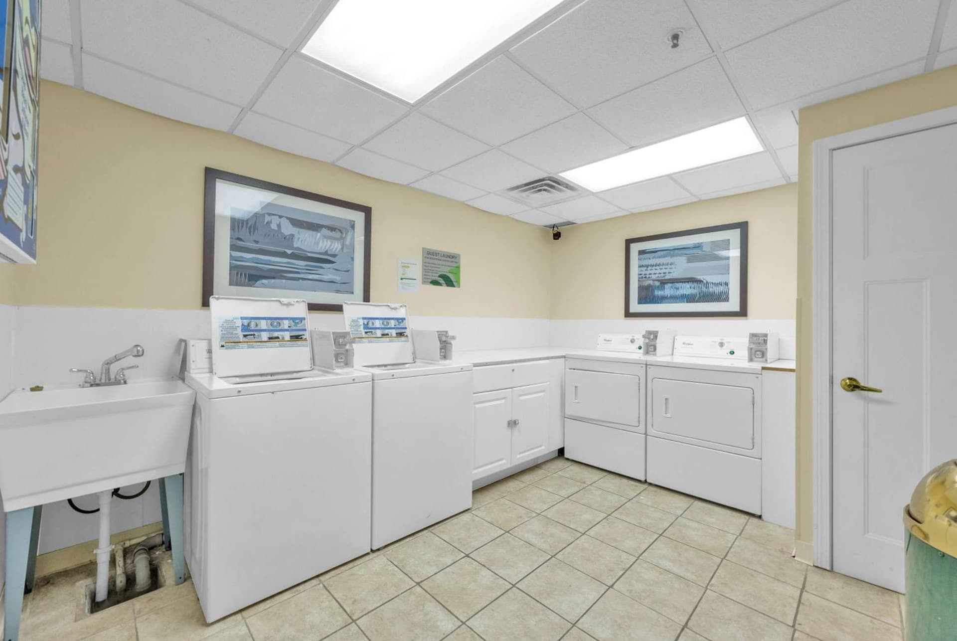 Wingate by Wyndham Chicago Schaumburg interior in Schaumburg, IL — gallery photo 2