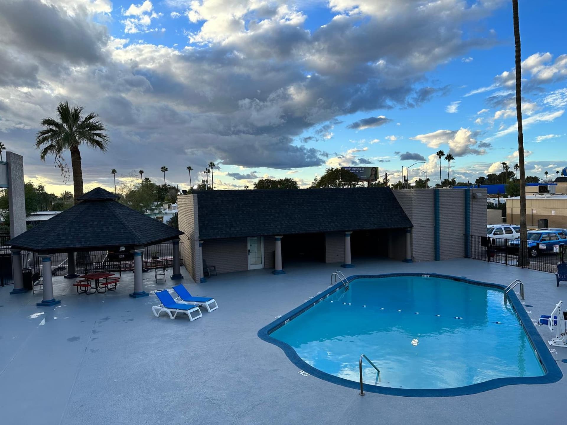 Super 8 by Wyndham Mesa Downtown Near Convention Center gallery photo in Mesa, AZ — image 23