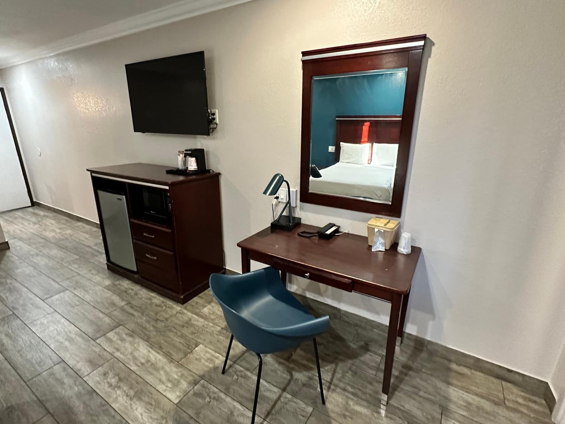 Super 8 by Wyndham Mesa Downtown Near Convention Center gallery photo in Mesa, AZ — image 20