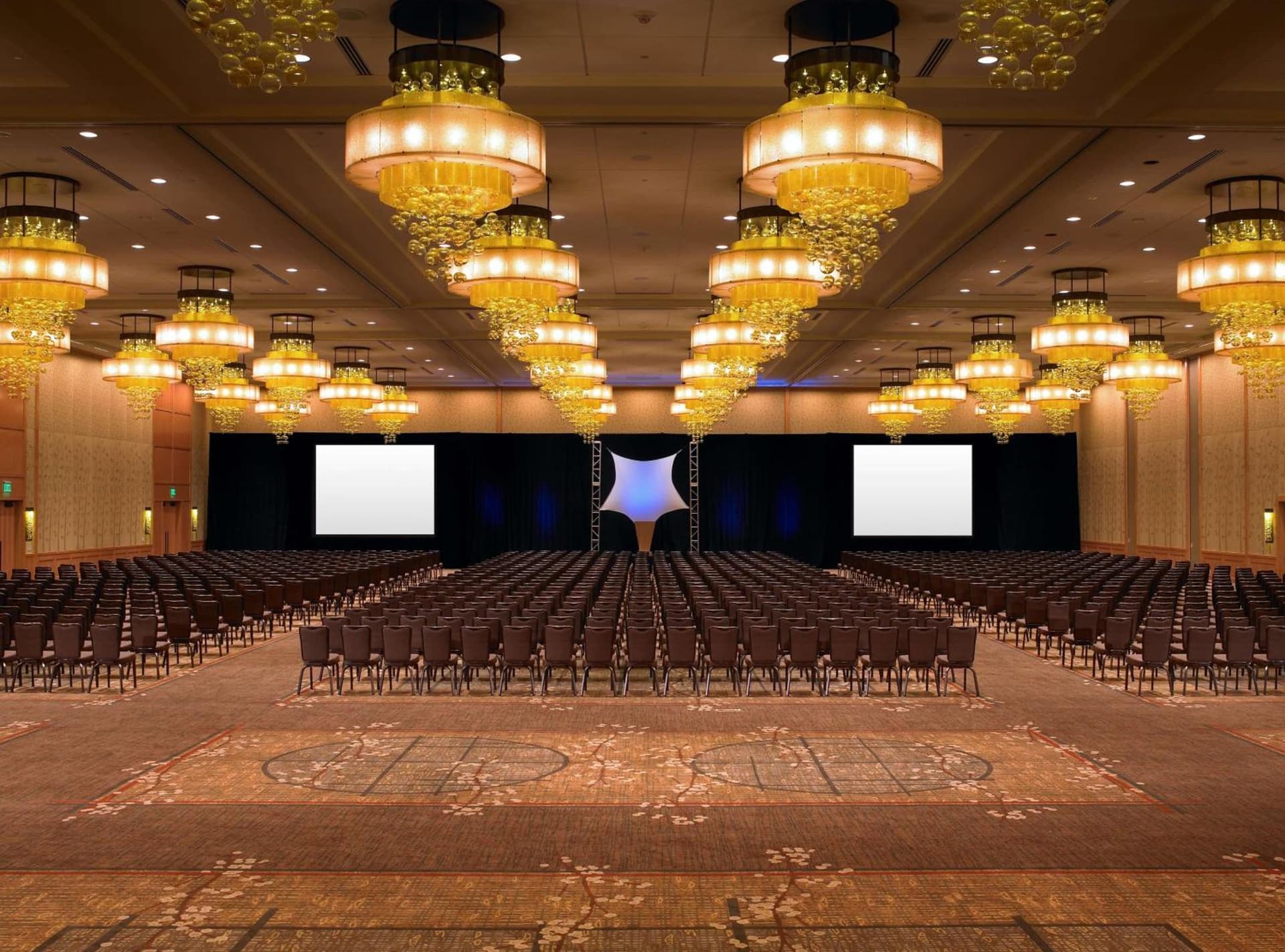 Hyatt Regency Bellevue interior in Bellevue, WA — gallery photo 2