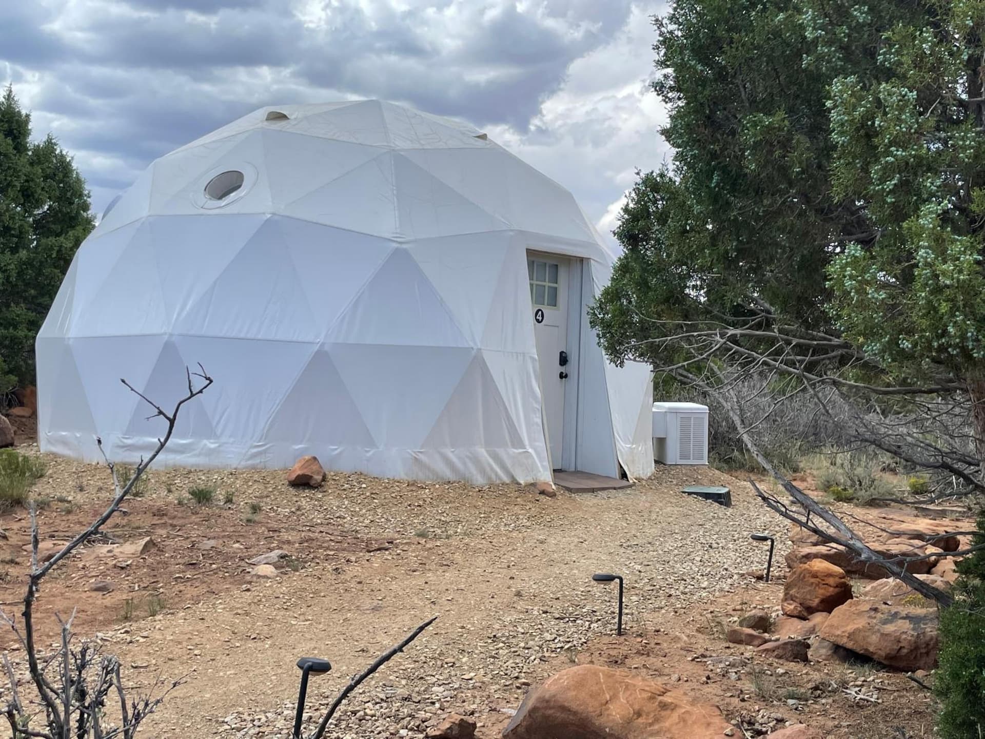 Blue Mountain Domes - The WOW Experience interior in Monticello, UT — gallery photo 2