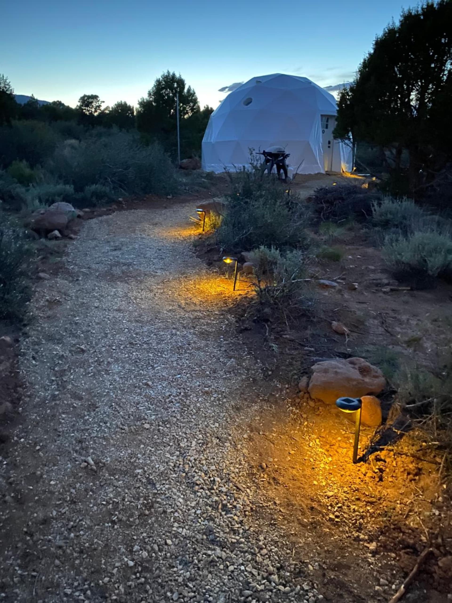 Blue Mountain Domes - The WOW Experience property views in Monticello, UT — gallery photo 3