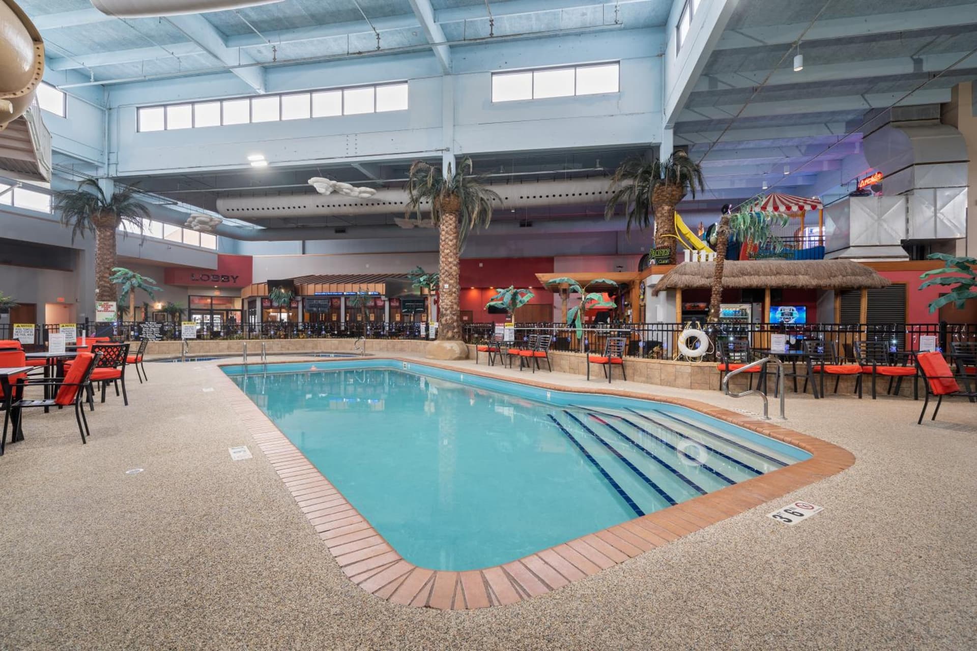 Ramada by Wyndham Sioux Falls Airport - Waterpark Resort & Event Center gallery photo in Sioux Falls, SD — image 133