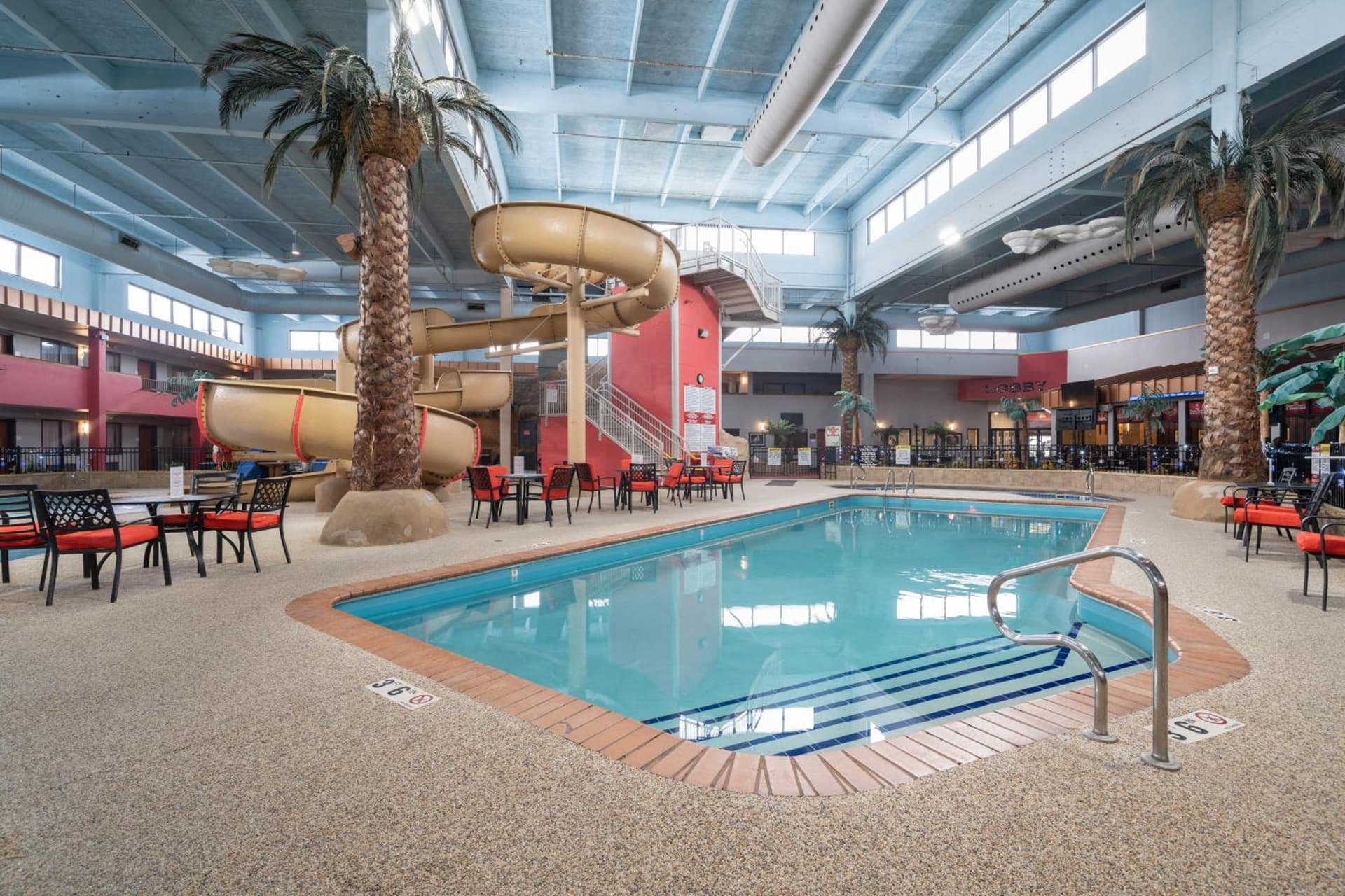 Ramada by Wyndham Sioux Falls Airport - Waterpark Resort & Event Center gallery photo in Sioux Falls, SD — image 41