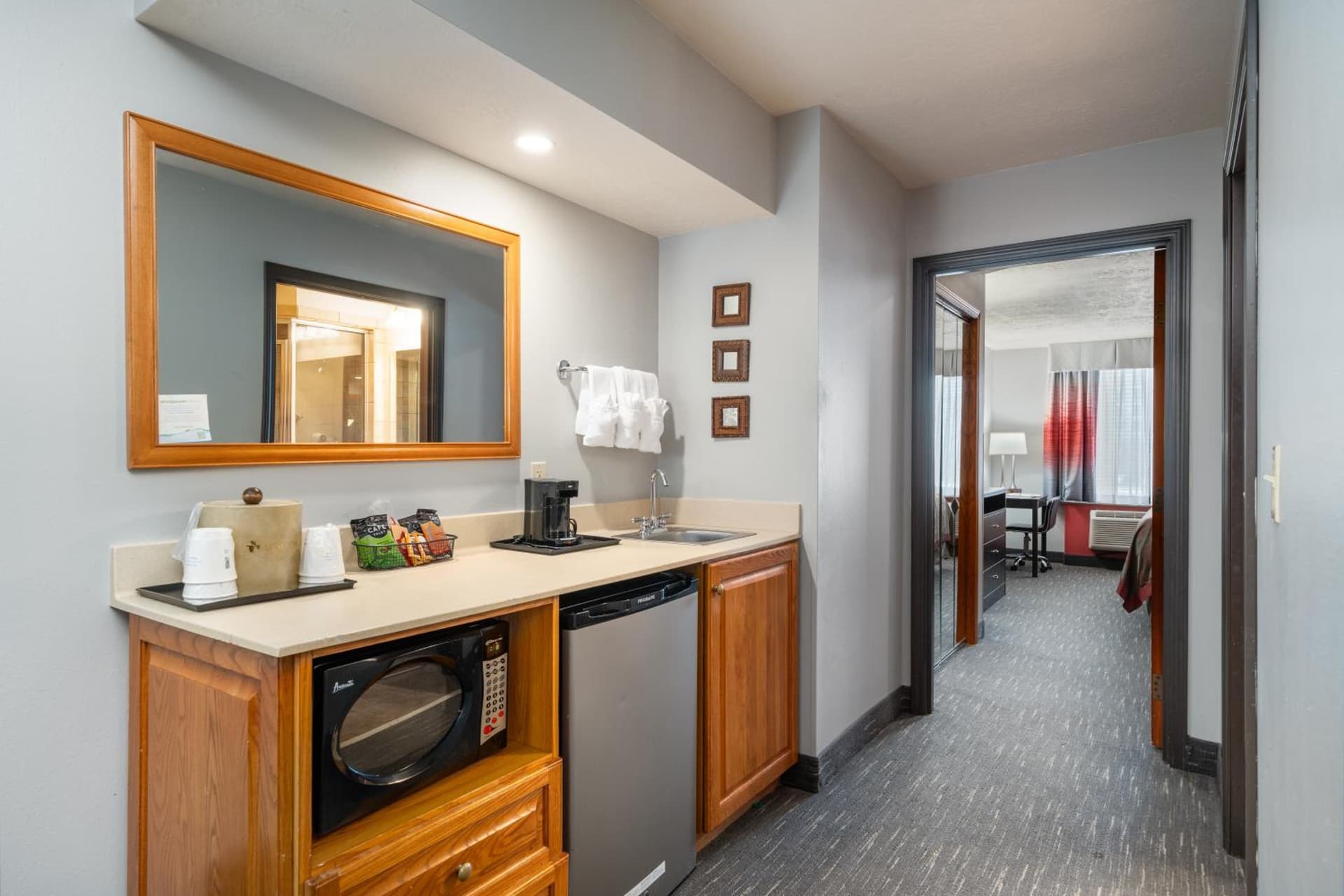 Ramada by Wyndham Sioux Falls Airport - Waterpark Resort & Event Center gallery photo in Sioux Falls, SD — image 79