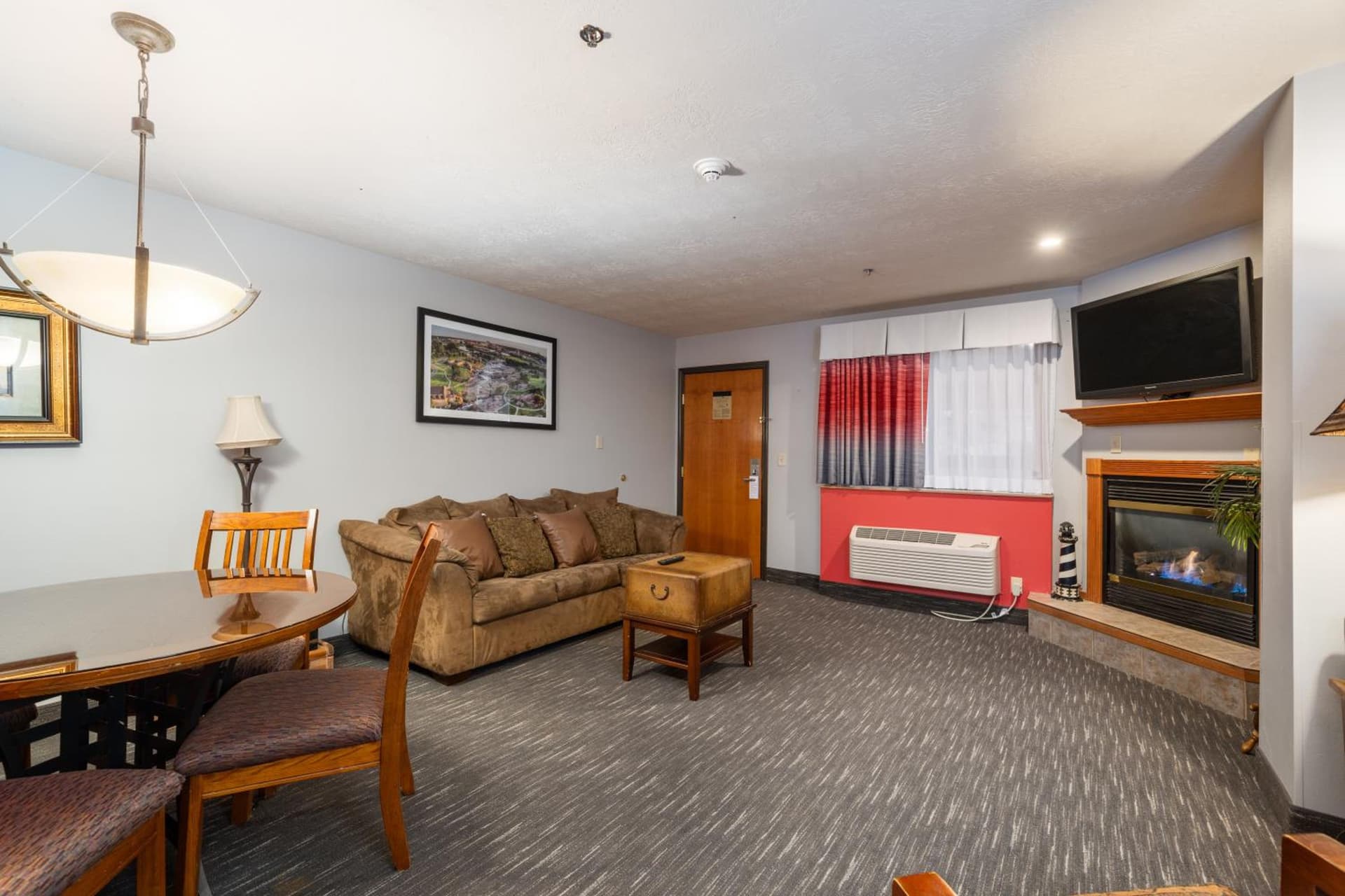 Ramada by Wyndham Sioux Falls Airport - Waterpark Resort & Event Center gallery photo in Sioux Falls, SD — image 71