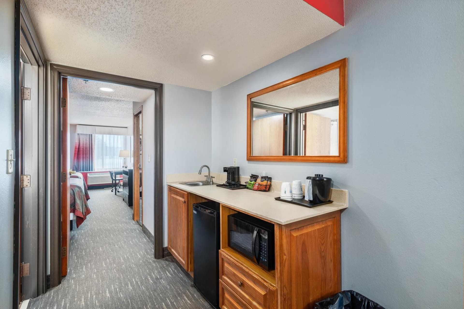 Ramada by Wyndham Sioux Falls Airport - Waterpark Resort & Event Center gallery photo in Sioux Falls, SD — image 96