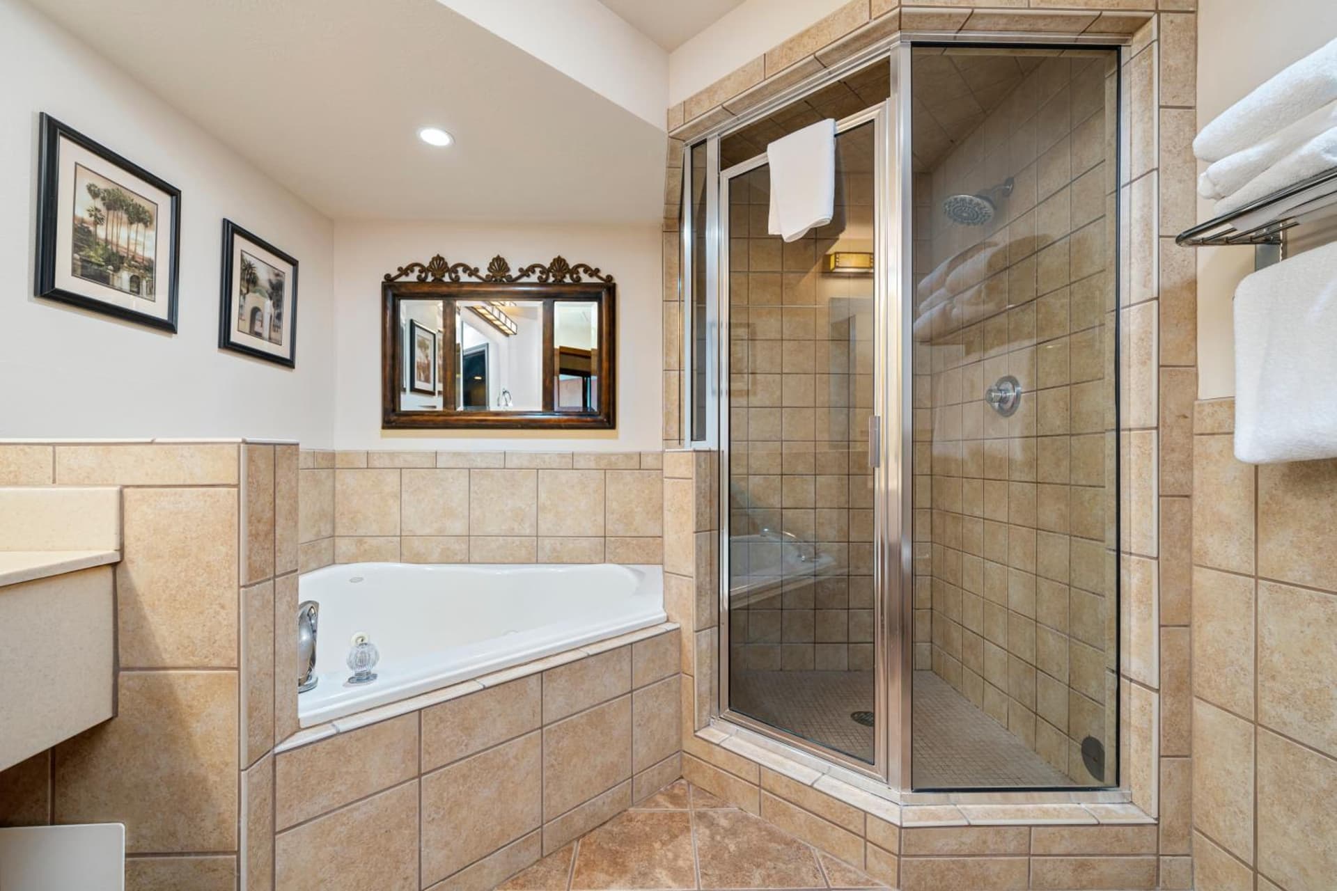 Ramada by Wyndham Sioux Falls Airport - Waterpark Resort & Event Center gallery photo in Sioux Falls, SD — image 16