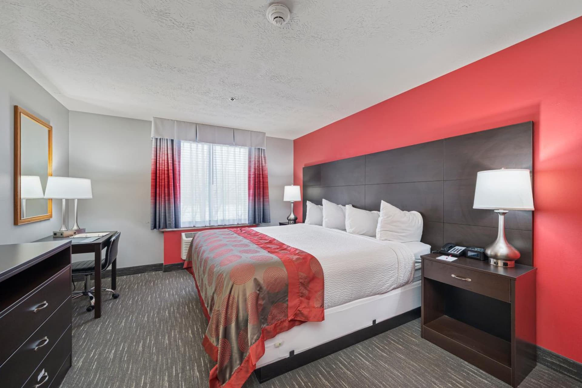 Ramada by Wyndham Sioux Falls Airport - Waterpark Resort & Event Center gallery photo in Sioux Falls, SD — image 39