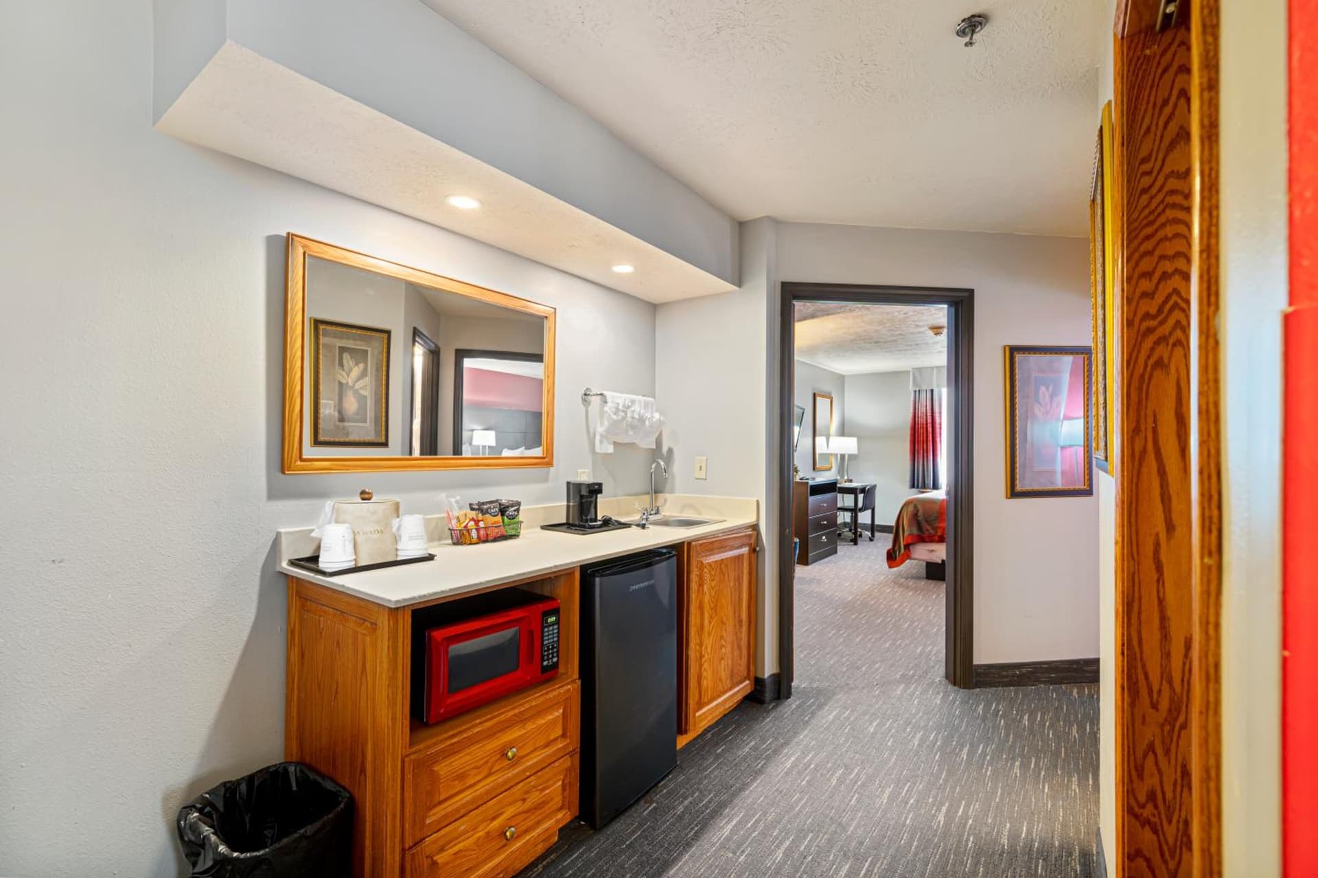Ramada by Wyndham Sioux Falls Airport - Waterpark Resort & Event Center gallery photo in Sioux Falls, SD — image 61