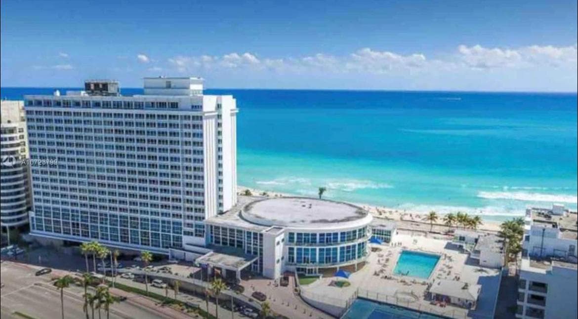 11th Miami Beach - Ocean View -Free Valet Parking property views in Miami Beach, FL — gallery photo 3