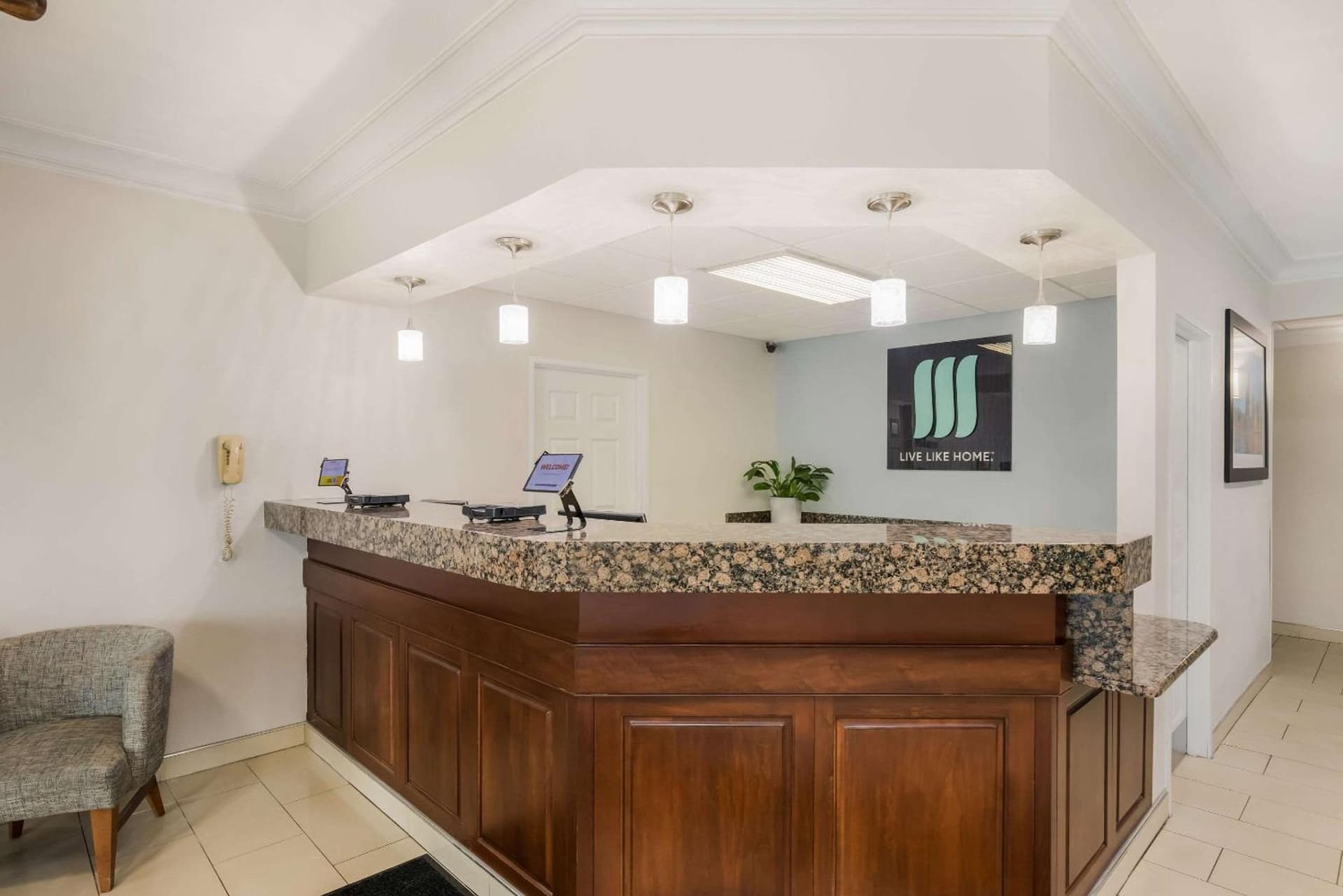 MainStay Suites Joliet I-80 gallery photo in Joliet, IL — image 32