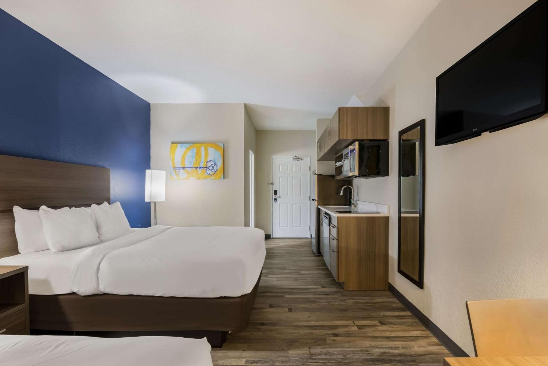 MainStay Suites Joliet I-80 gallery photo in Joliet, IL — image 13