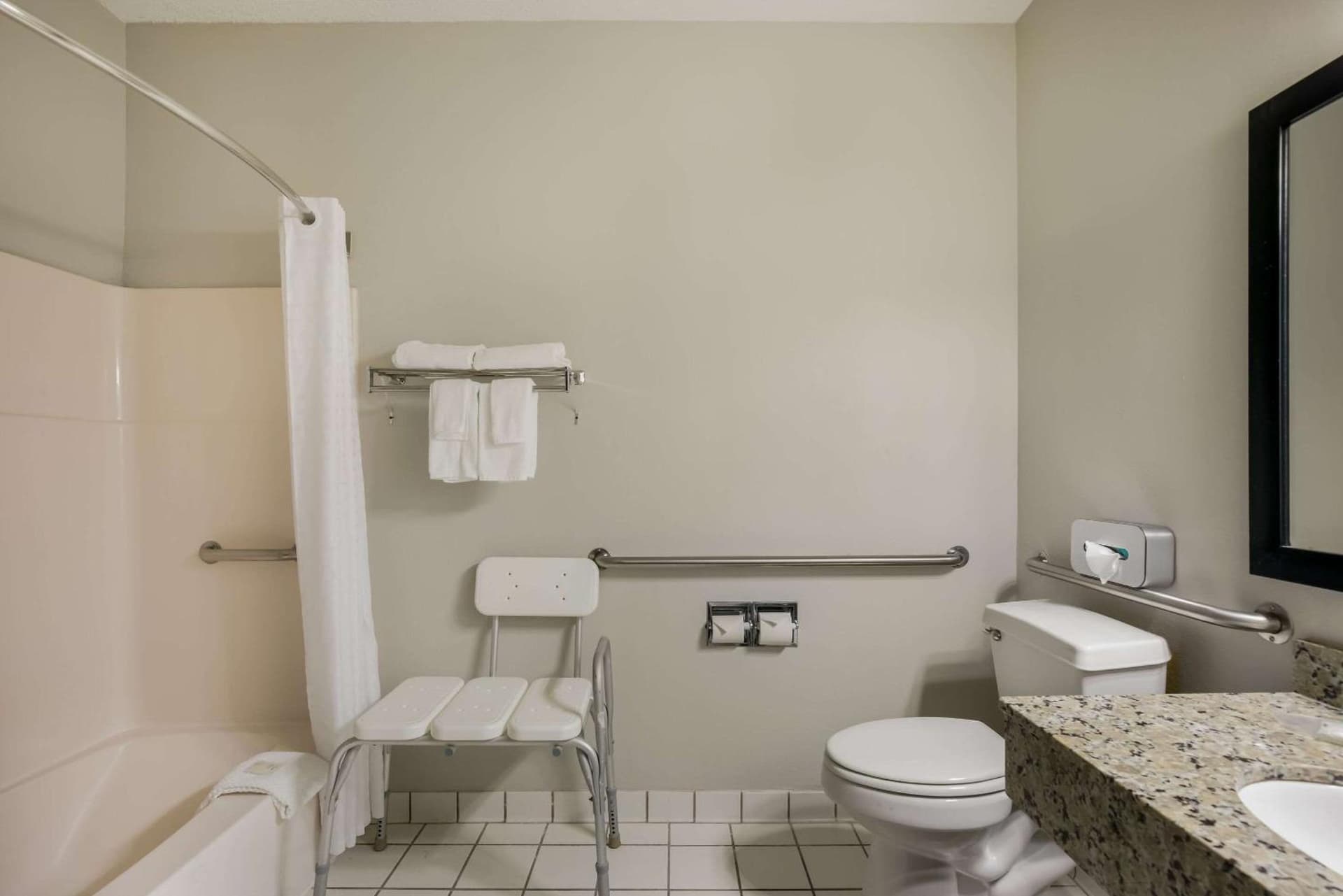 MainStay Suites Joliet I-80 gallery photo in Joliet, IL — image 15