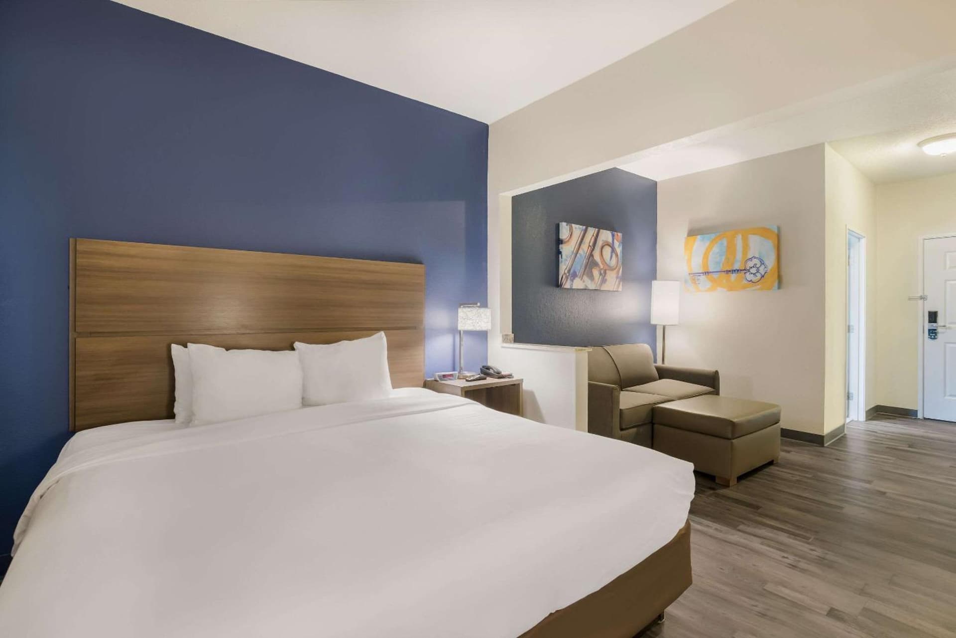 MainStay Suites Joliet I-80 gallery photo in Joliet, IL — image 26
