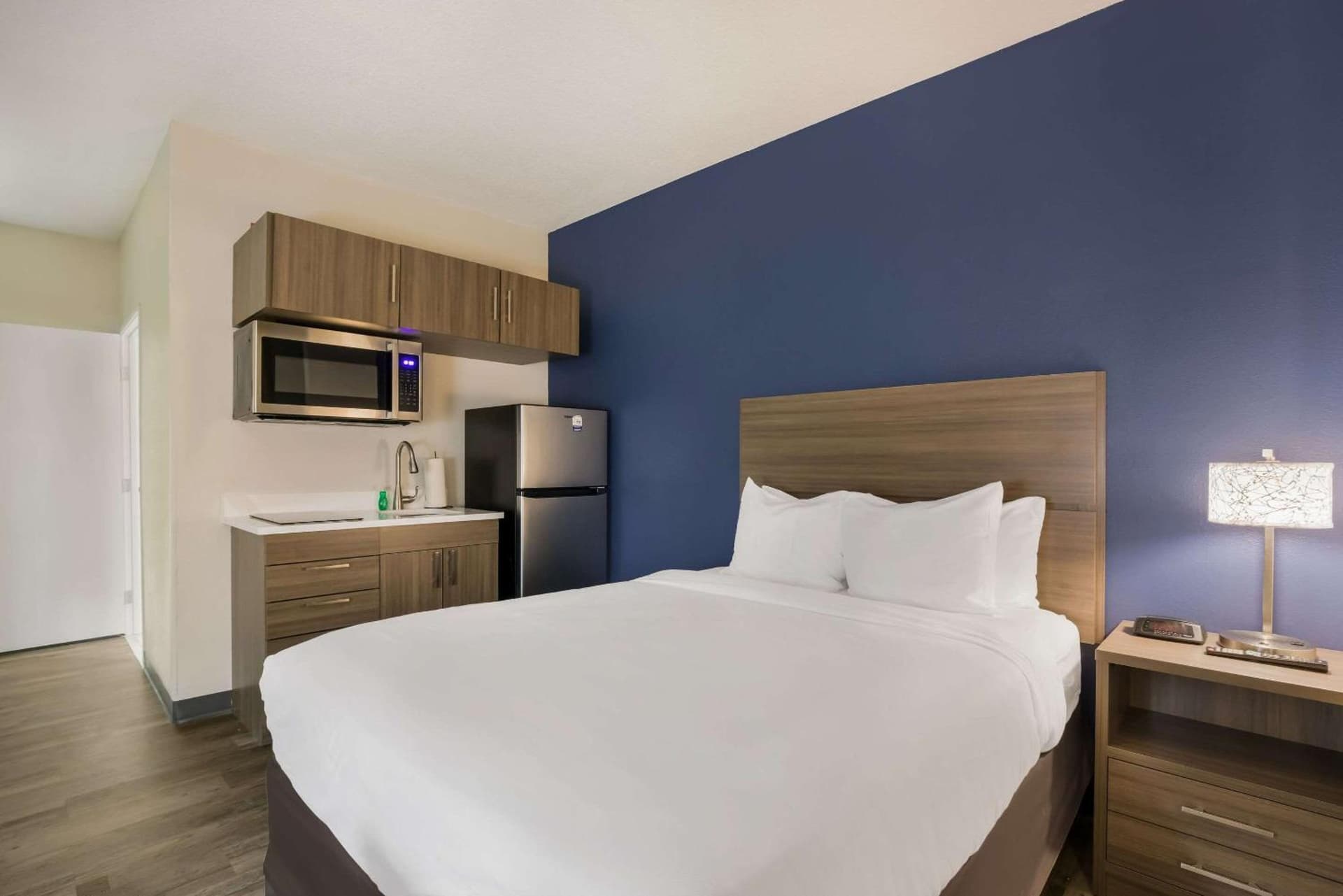 MainStay Suites Joliet I-80 gallery photo in Joliet, IL — image 4