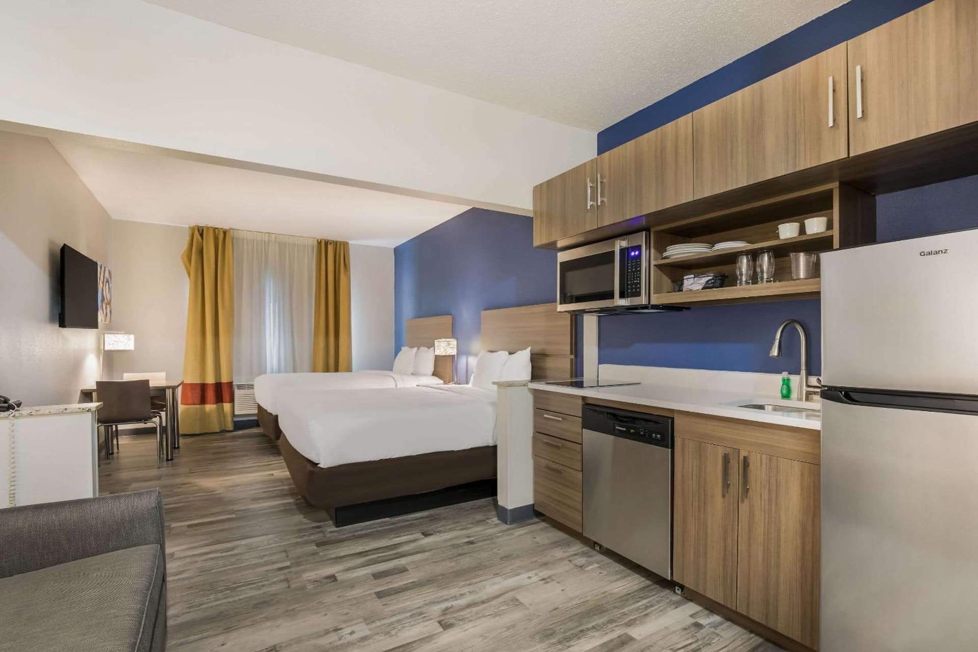 MainStay Suites Joliet I-80 gallery photo in Joliet, IL — image 17