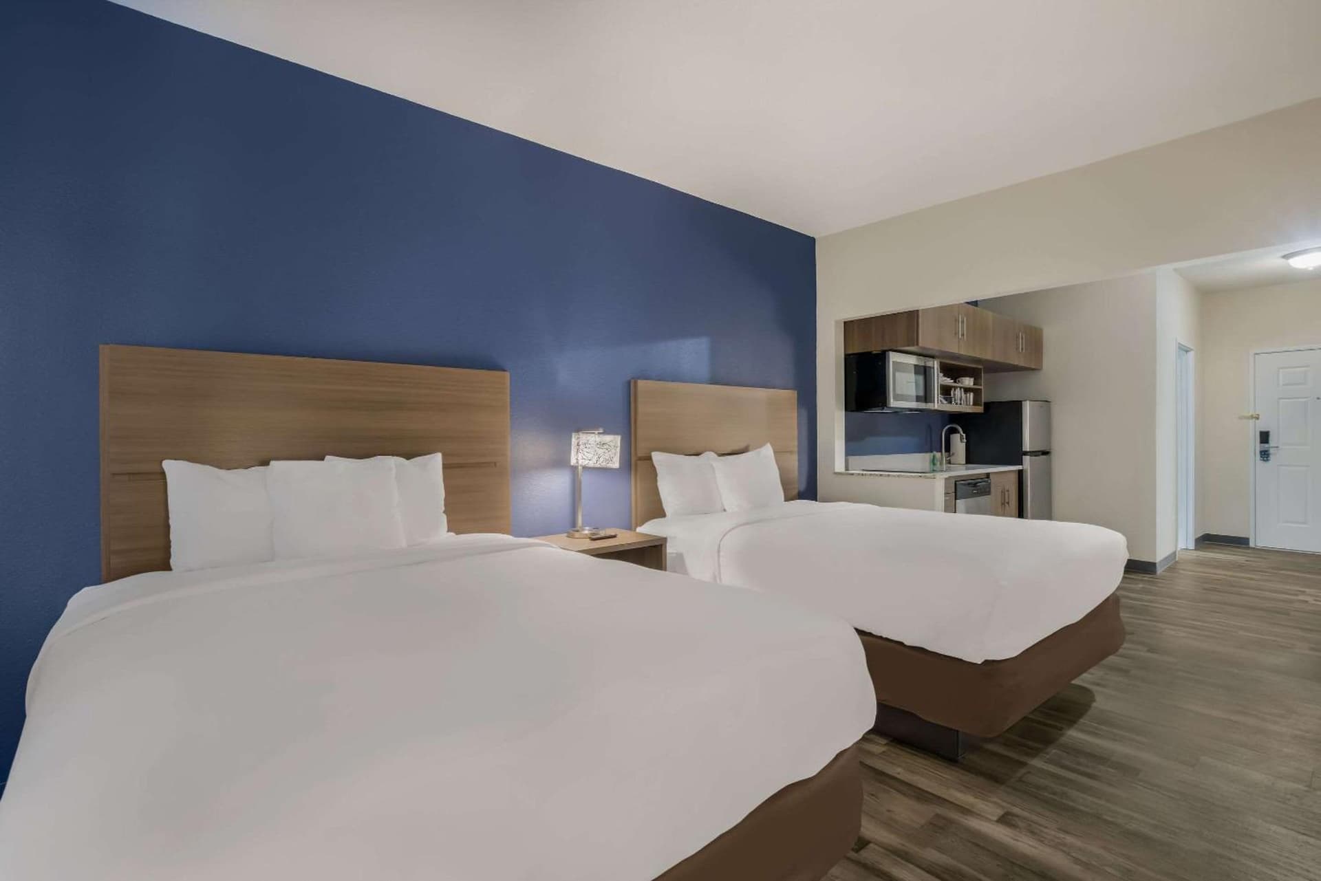 MainStay Suites Joliet I-80 property views in Joliet, IL — gallery photo 3
