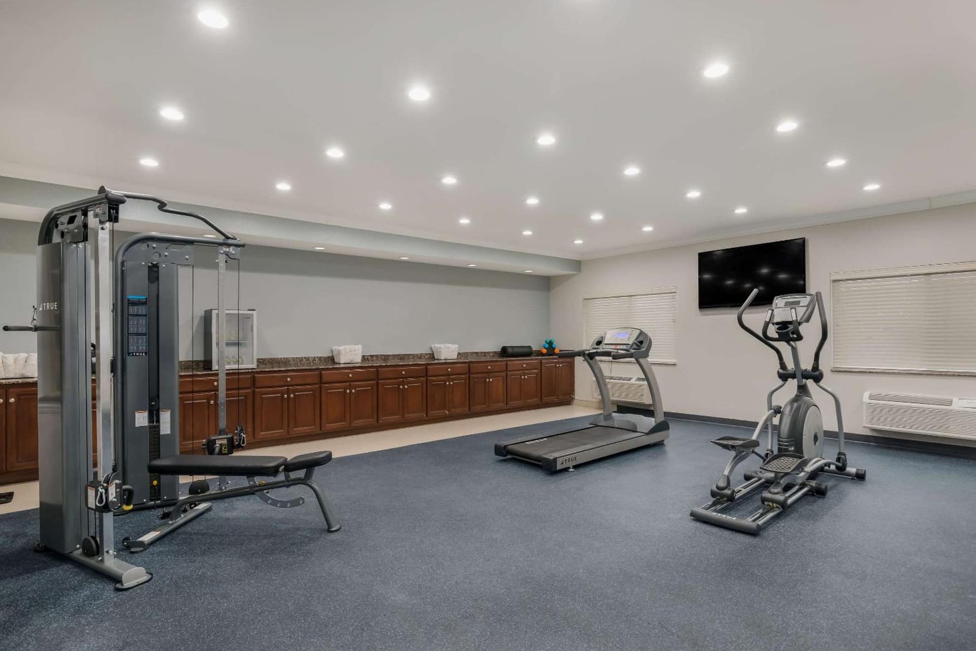 MainStay Suites Joliet I-80 gallery photo in Joliet, IL — image 29