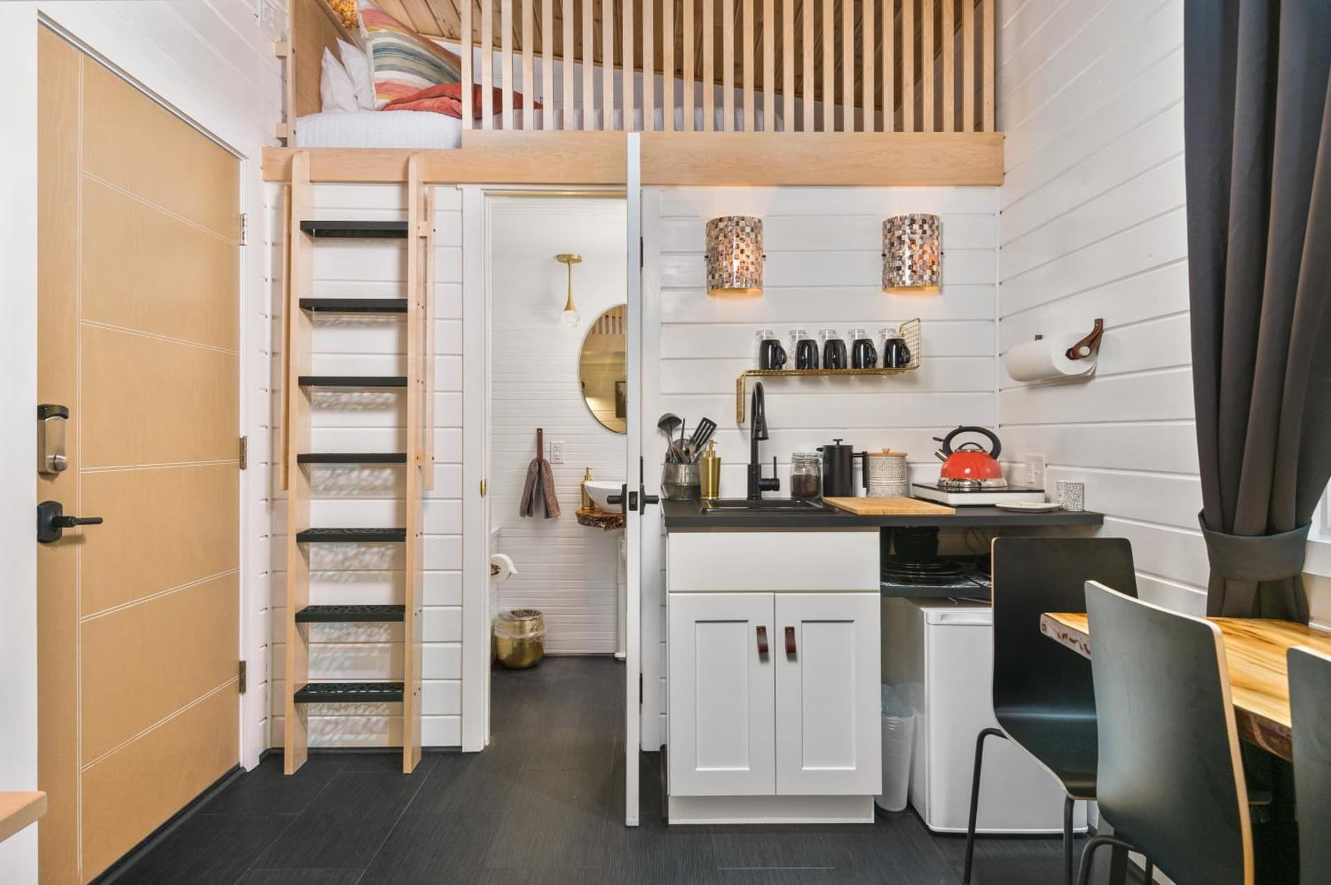 Tiny Digs - Hotel of Tiny Houses gallery photo in Portland, OR — image 14