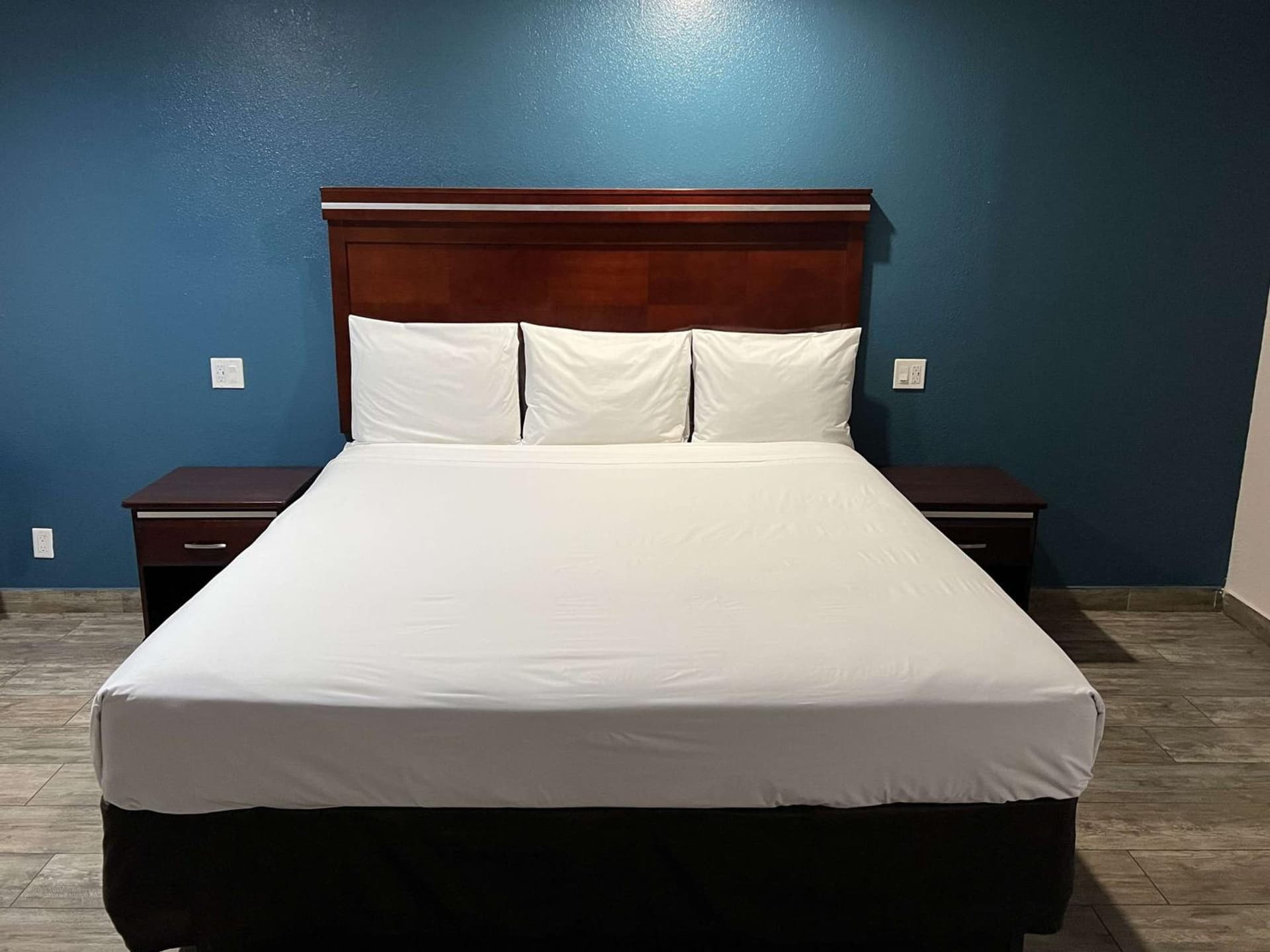 Super 8 by Wyndham Mesa Downtown Near Convention Center gallery photo in Mesa, AZ — image 37