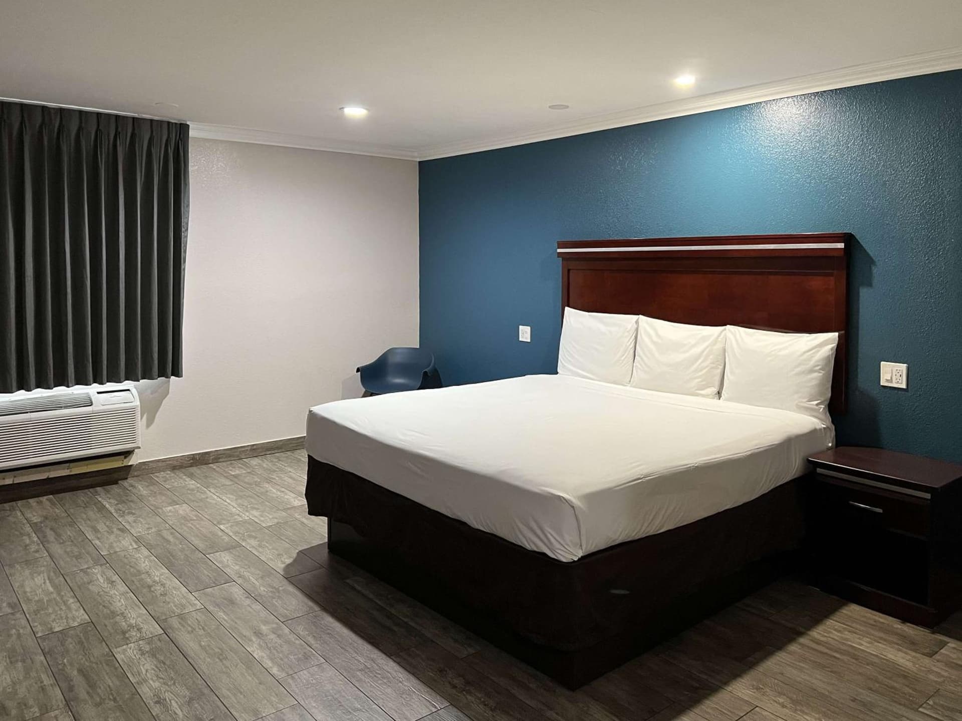 Super 8 by Wyndham Mesa Downtown Near Convention Center gallery photo in Mesa, AZ — image 42