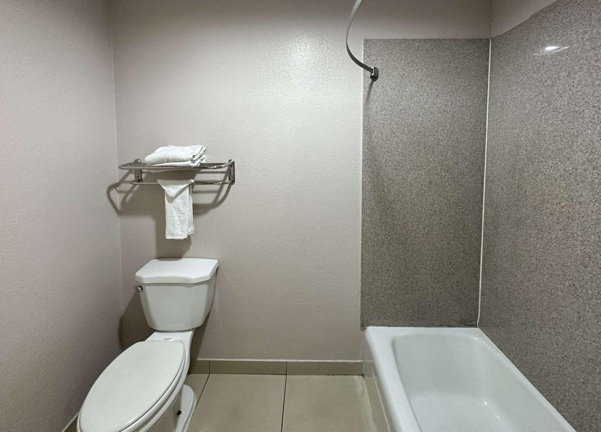 Super 8 by Wyndham Mesa Downtown Near Convention Center gallery photo in Mesa, AZ — image 31