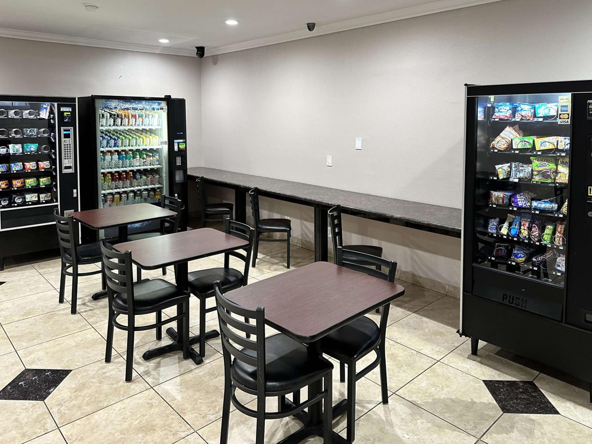 Super 8 by Wyndham Mesa Downtown Near Convention Center gallery photo in Mesa, AZ — image 22