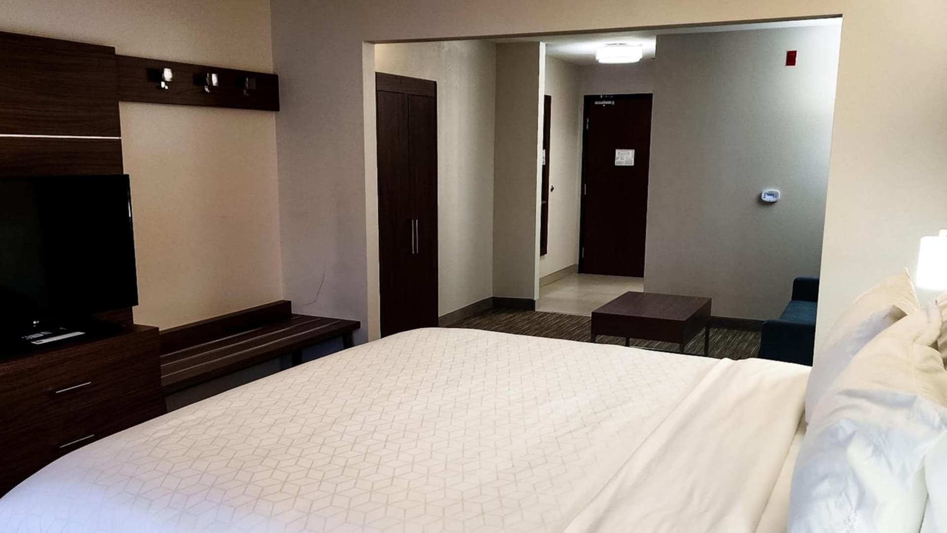Holiday Inn Express Hotel & Suites Chicago South Lansing by IHG gallery photo in Lansing, IL — image 37