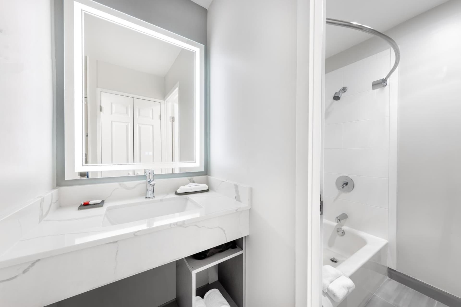 La Quinta Inn by Wyndham Lynnwood gallery photo in Lynnwood, WA — image 62
