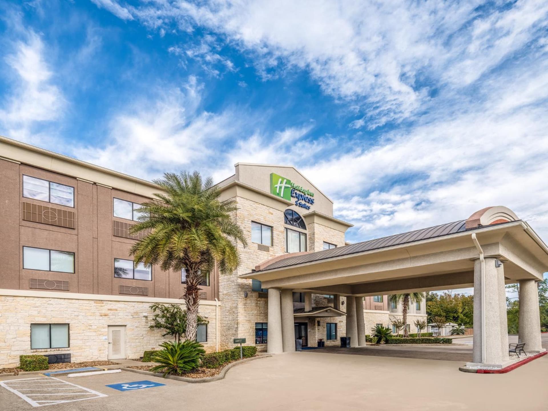 Holiday Inn Express Hotel & Suites Beaumont Northwest by IHG gallery photo in Beaumont, TX — image 39