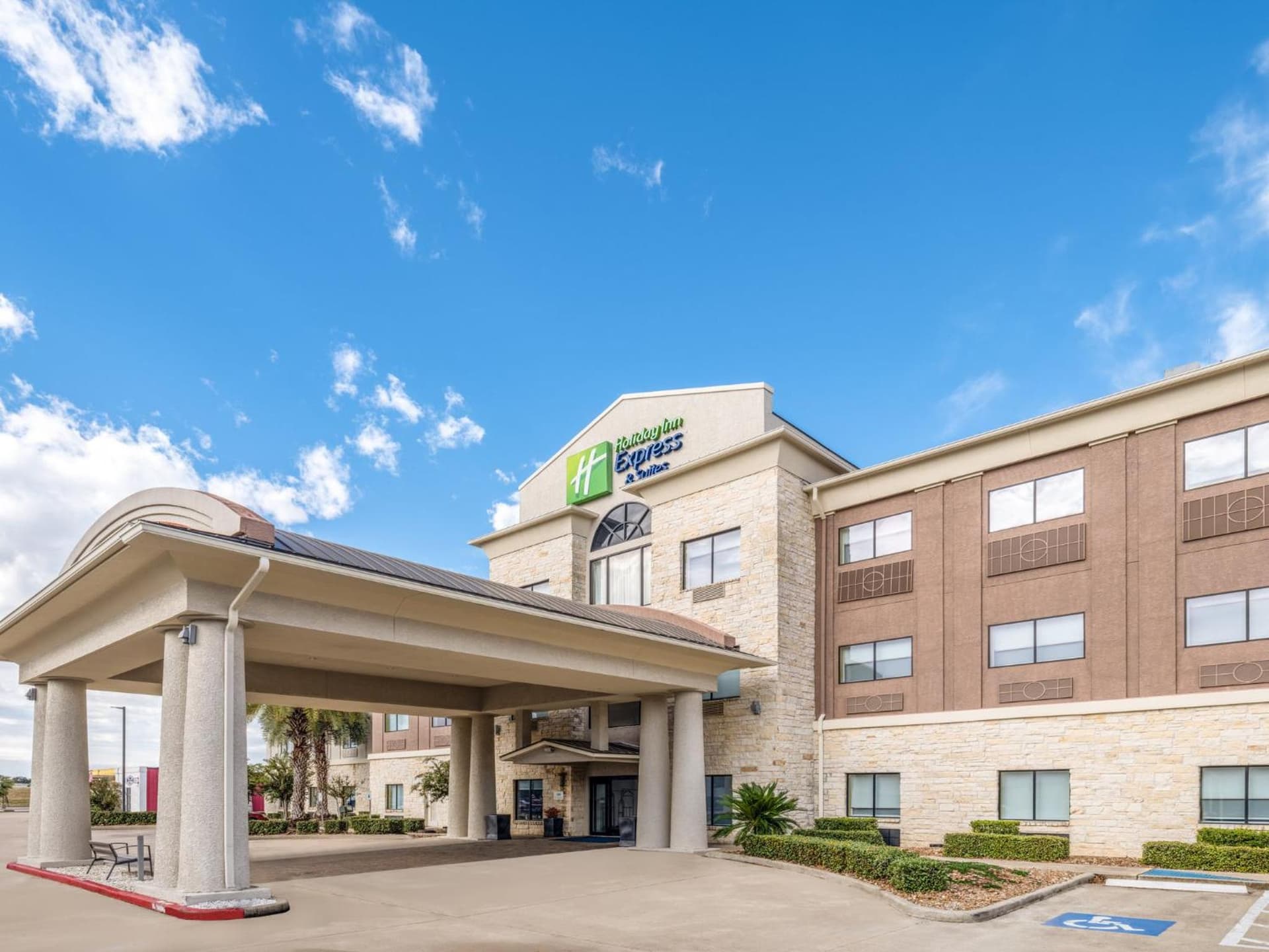 Holiday Inn Express Hotel & Suites Beaumont Northwest by IHG gallery photo in Beaumont, TX — image 46