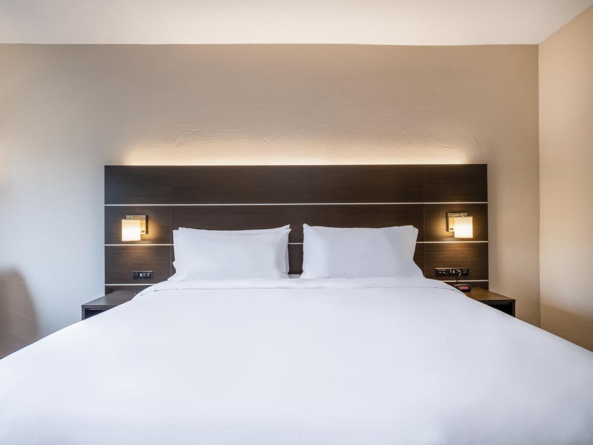 Holiday Inn Express Hotel & Suites Beaumont Northwest by IHG gallery photo in Beaumont, TX — image 4