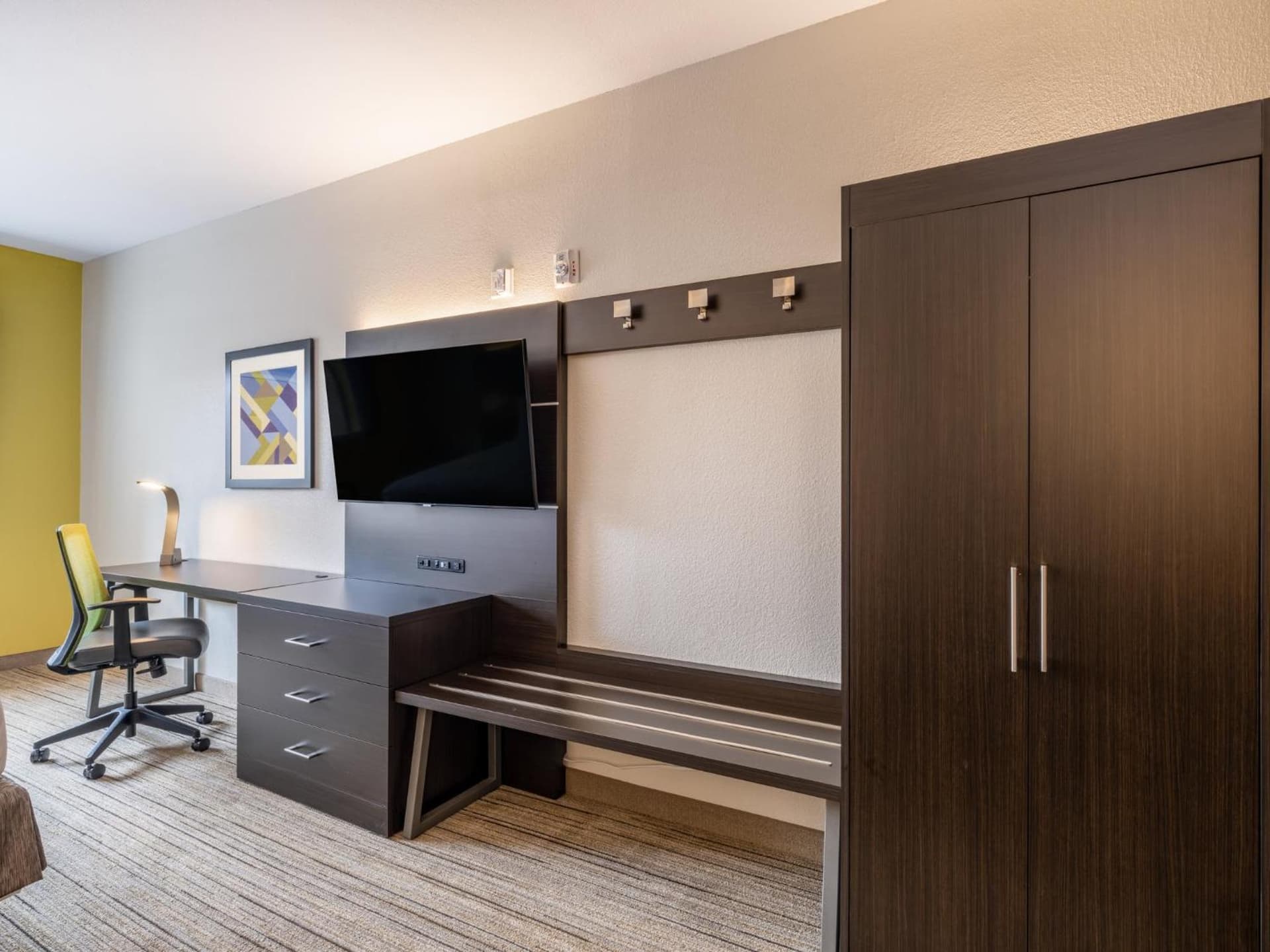 Holiday Inn Express Hotel & Suites Beaumont Northwest by IHG gallery photo in Beaumont, TX — image 38