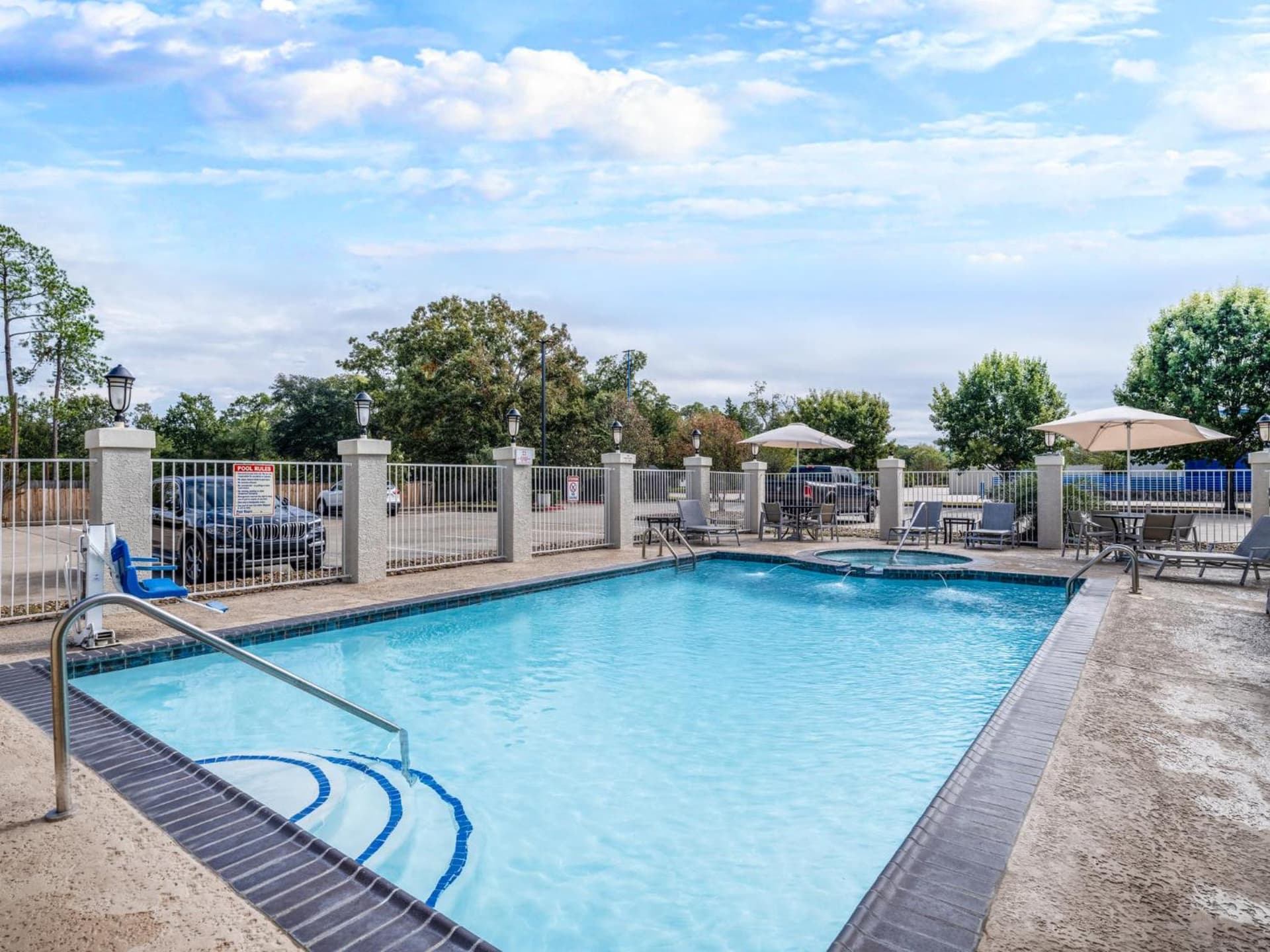 Holiday Inn Express Hotel & Suites Beaumont Northwest by IHG gallery photo in Beaumont, TX — image 29