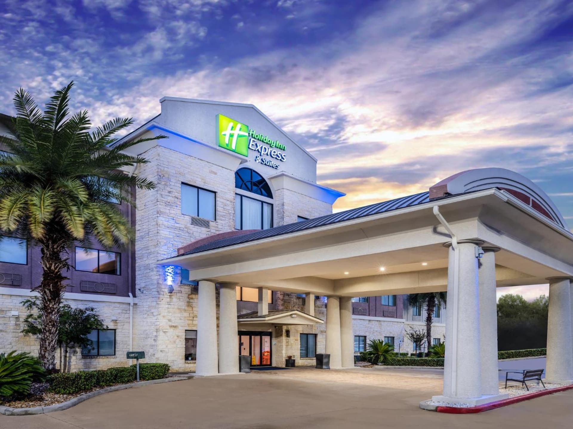 Holiday Inn Express Hotel & Suites Beaumont Northwest by IHG property views in Beaumont, TX — gallery photo 3