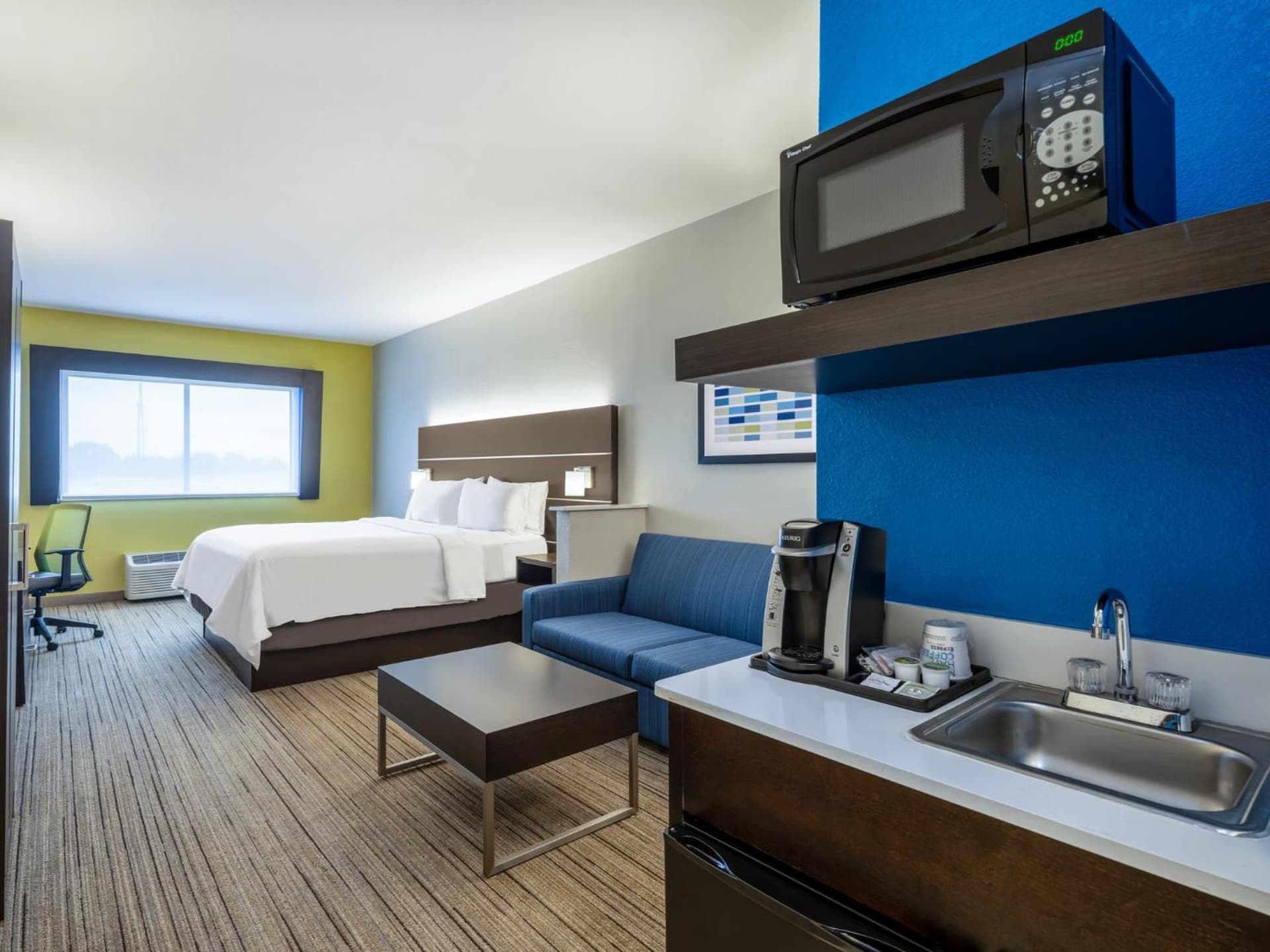 Holiday Inn Express Hotel & Suites Beaumont Northwest by IHG gallery photo in Beaumont, TX — image 32