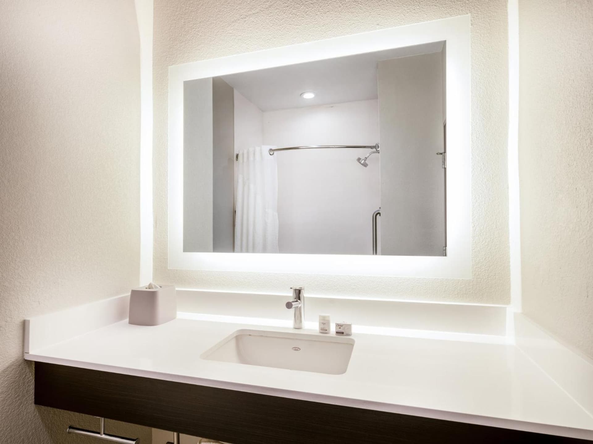 Holiday Inn Express Hotel & Suites Beaumont Northwest by IHG gallery photo in Beaumont, TX — image 15