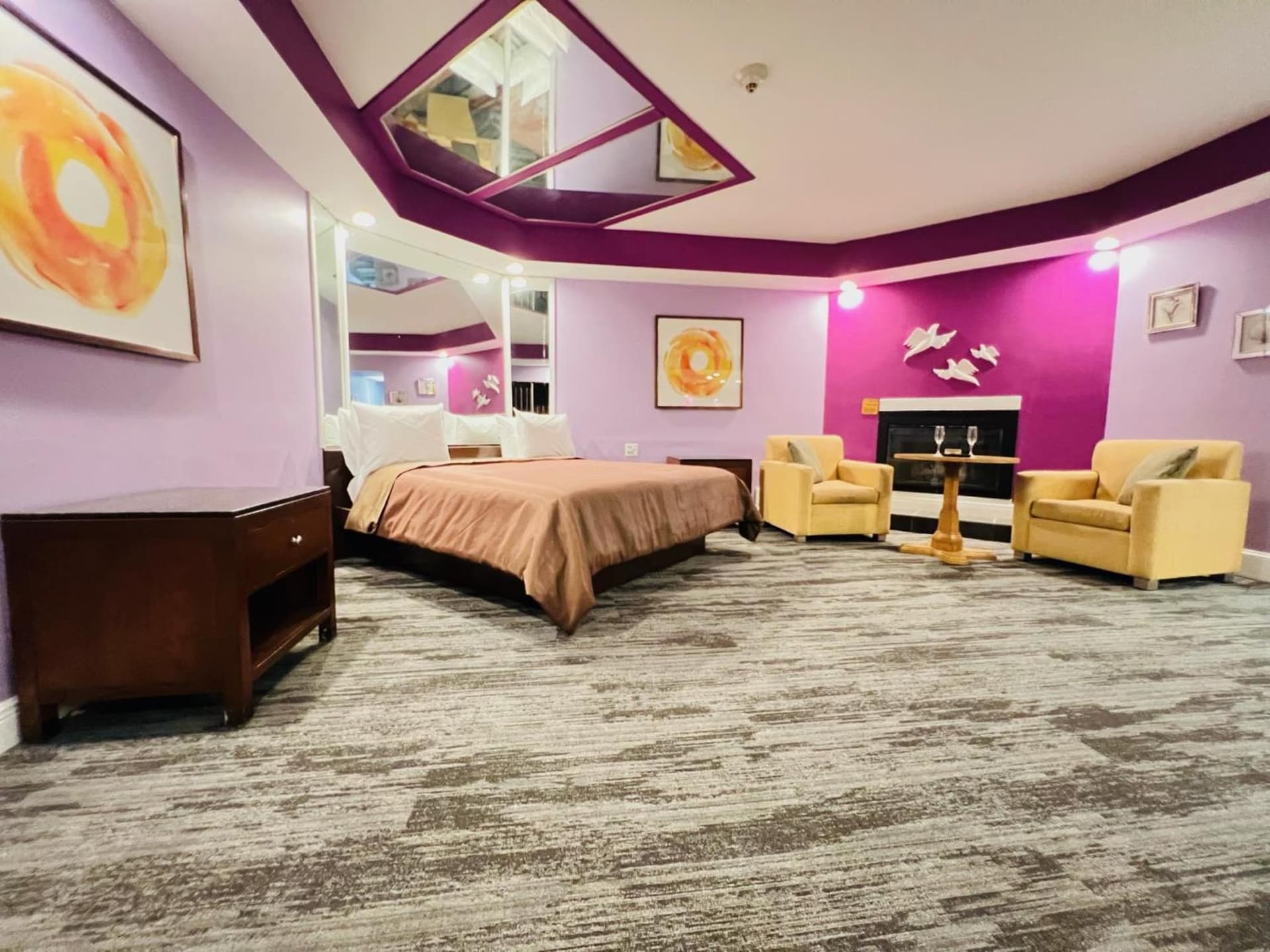 Inn of the Dove Harrisburg-Hershey Romantic Suites gallery photo in Harrisburg, PA — image 128