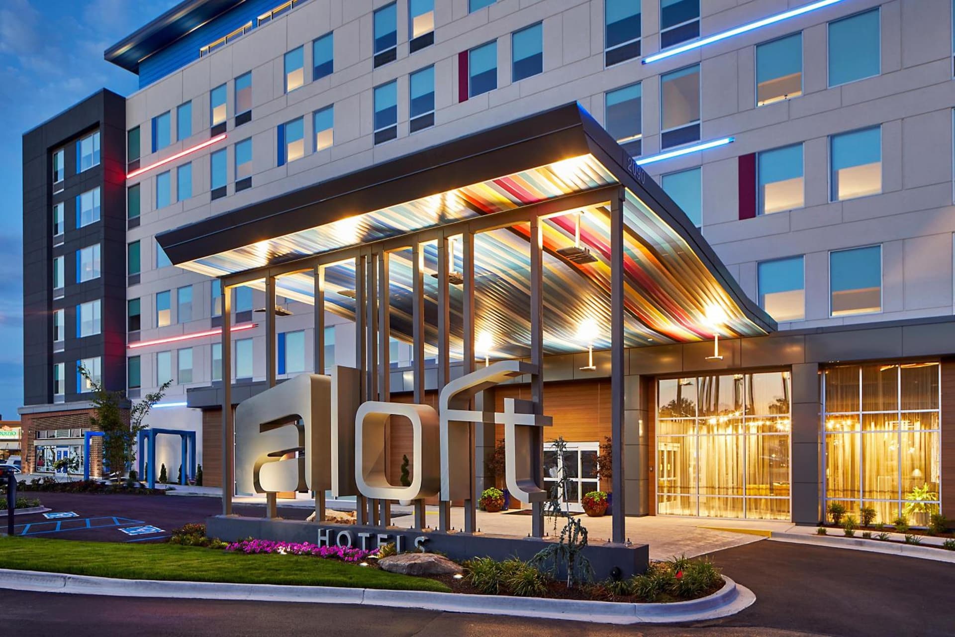 Aloft Chattanooga Hamilton Place property views in Chattanooga, TN — gallery photo 3