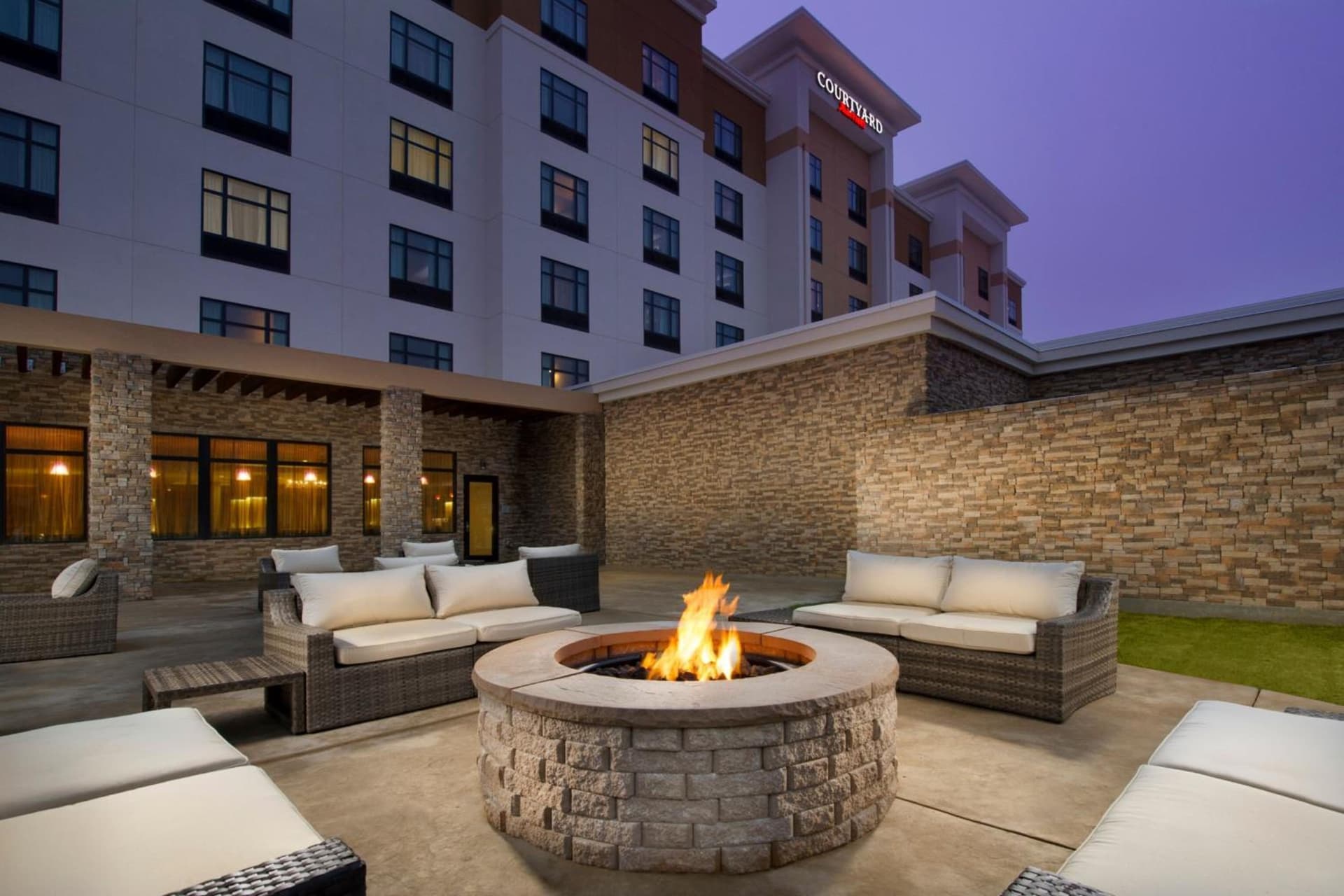 Courtyard by Marriott Dallas DFW Airport North/Grapevine gallery photo in Grapevine, TX — image 11