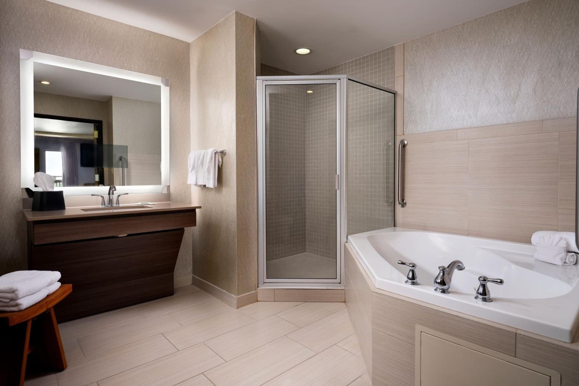 Courtyard by Marriott Dallas DFW Airport North/Grapevine gallery photo in Grapevine, TX — image 45